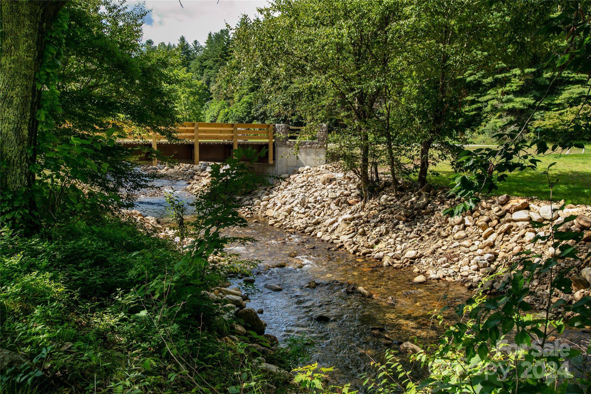 141 Parker RD #4, Canton, NC 28716