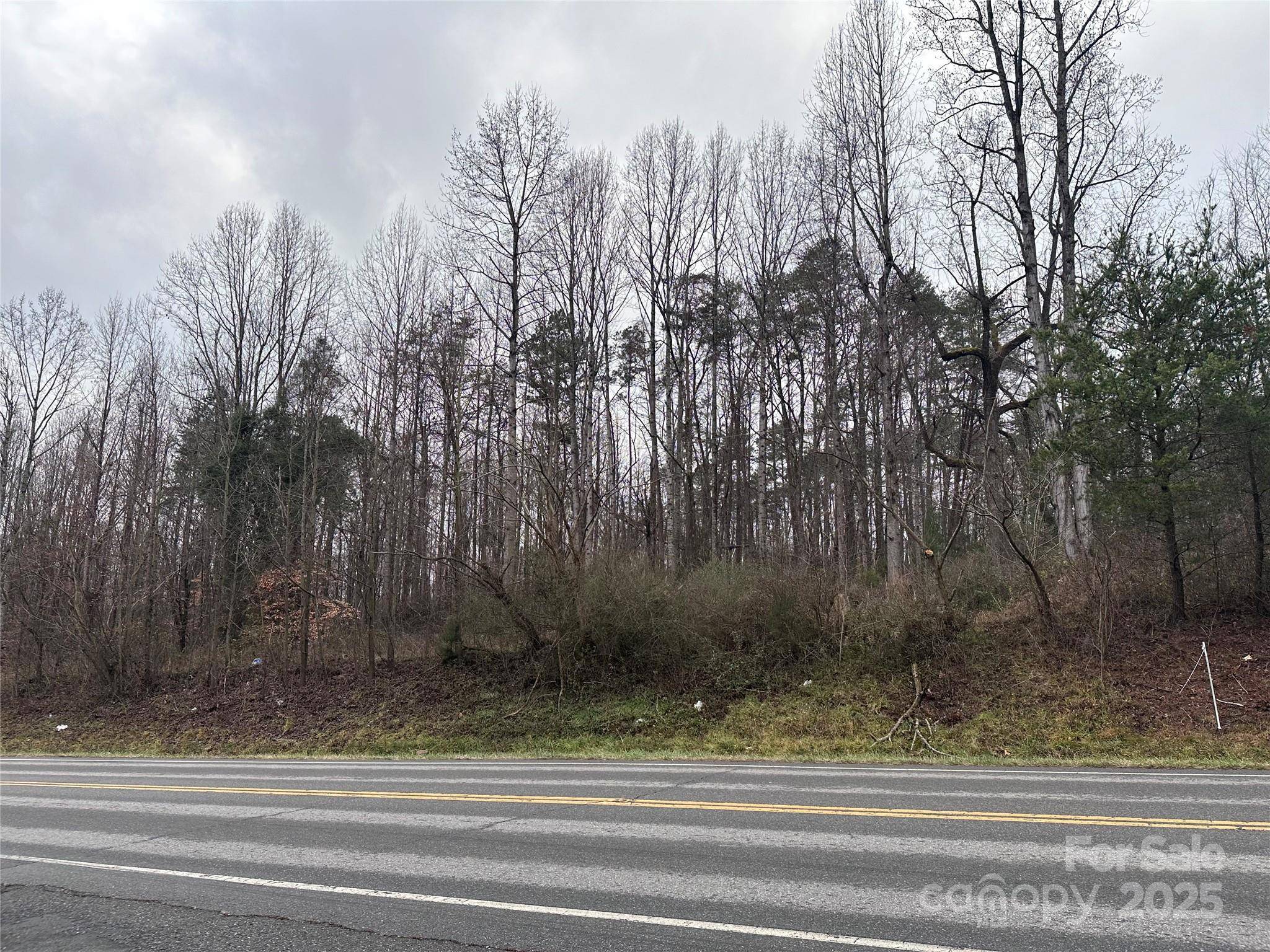 1122 State ST S, Yadkinville, NC 27055