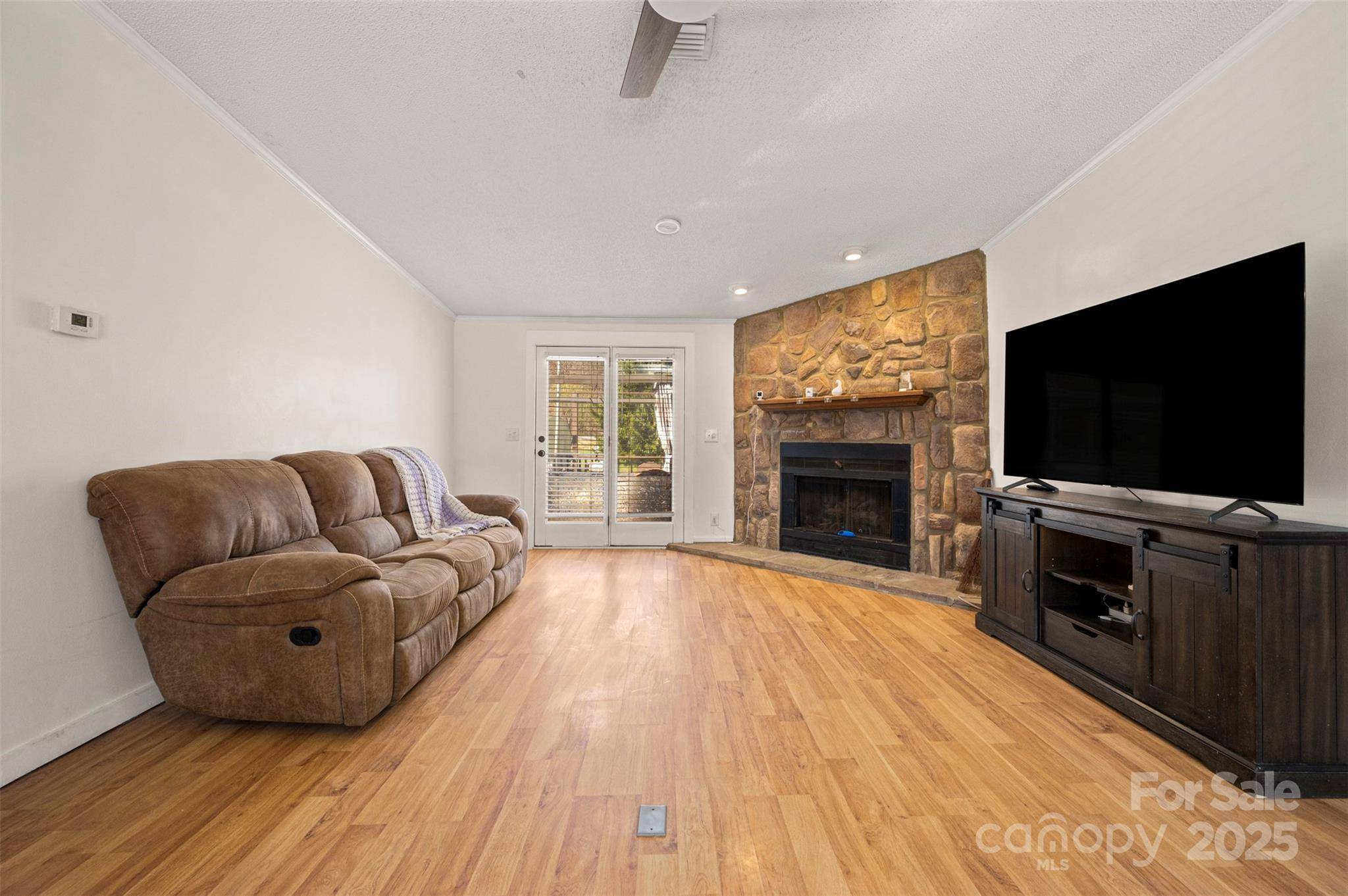 121 Julian WAY, Lake Lure, NC 28746