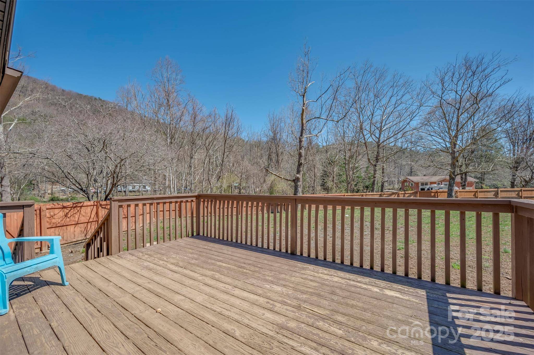 121 Julian WAY, Lake Lure, NC 28746