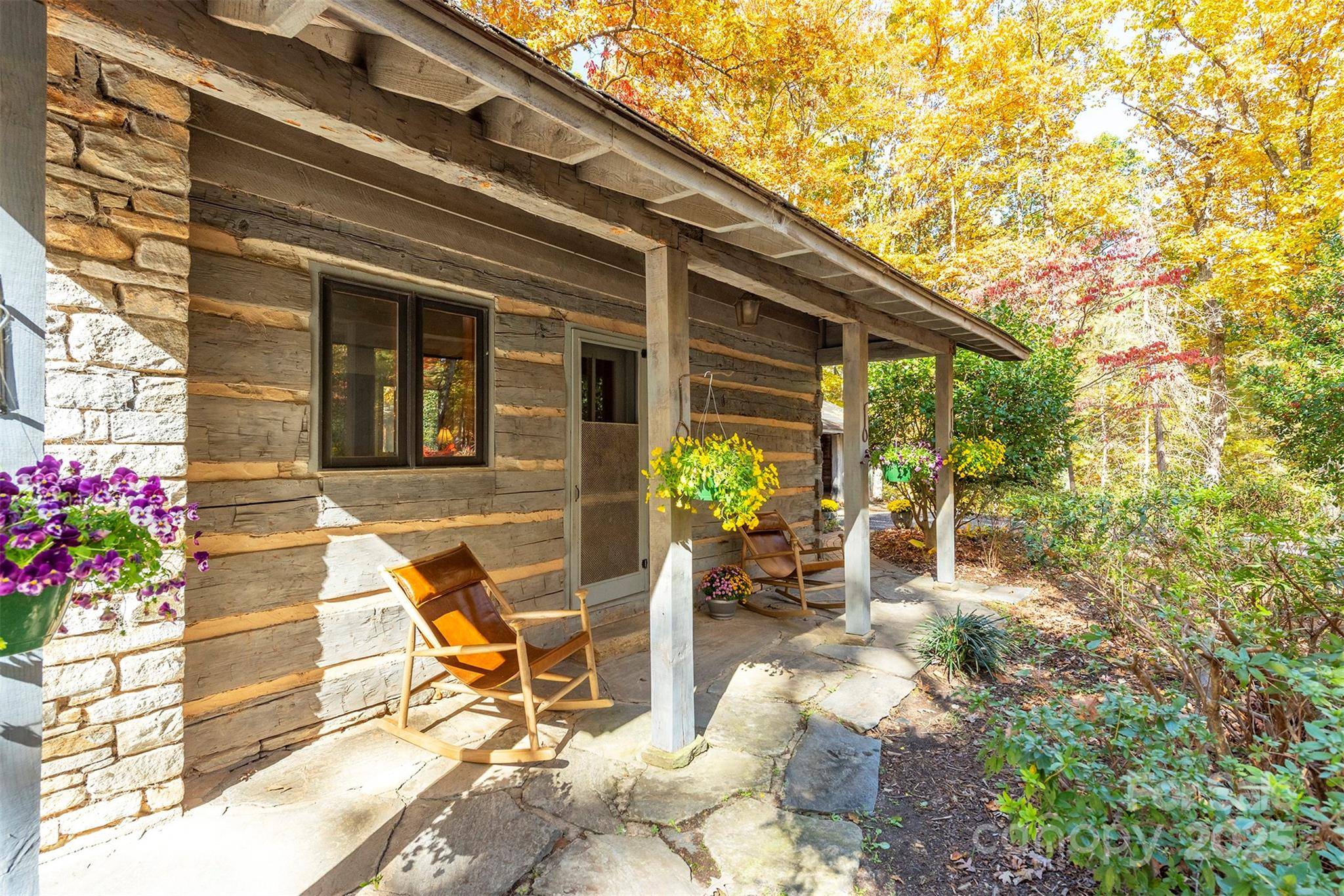 102 Weaver Mill RD, Columbus, NC 28722