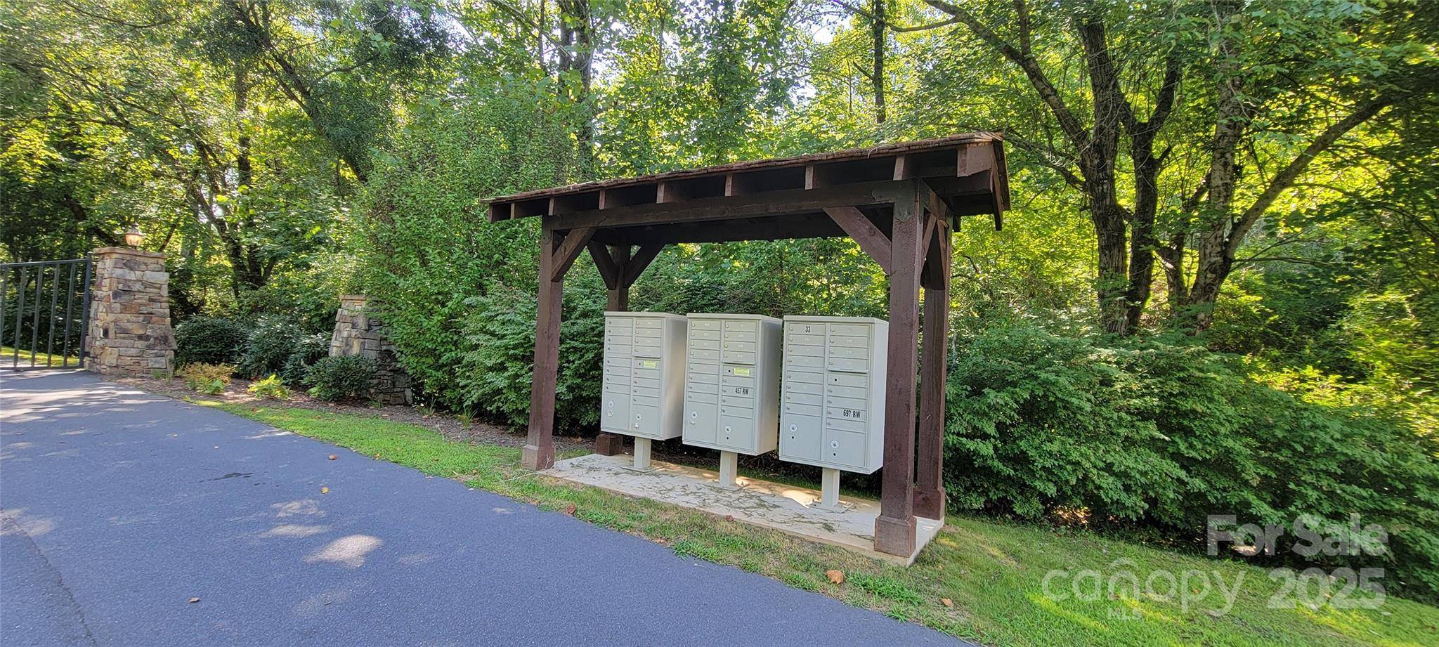 43 Dodder LN, Cullowhee, NC 28723