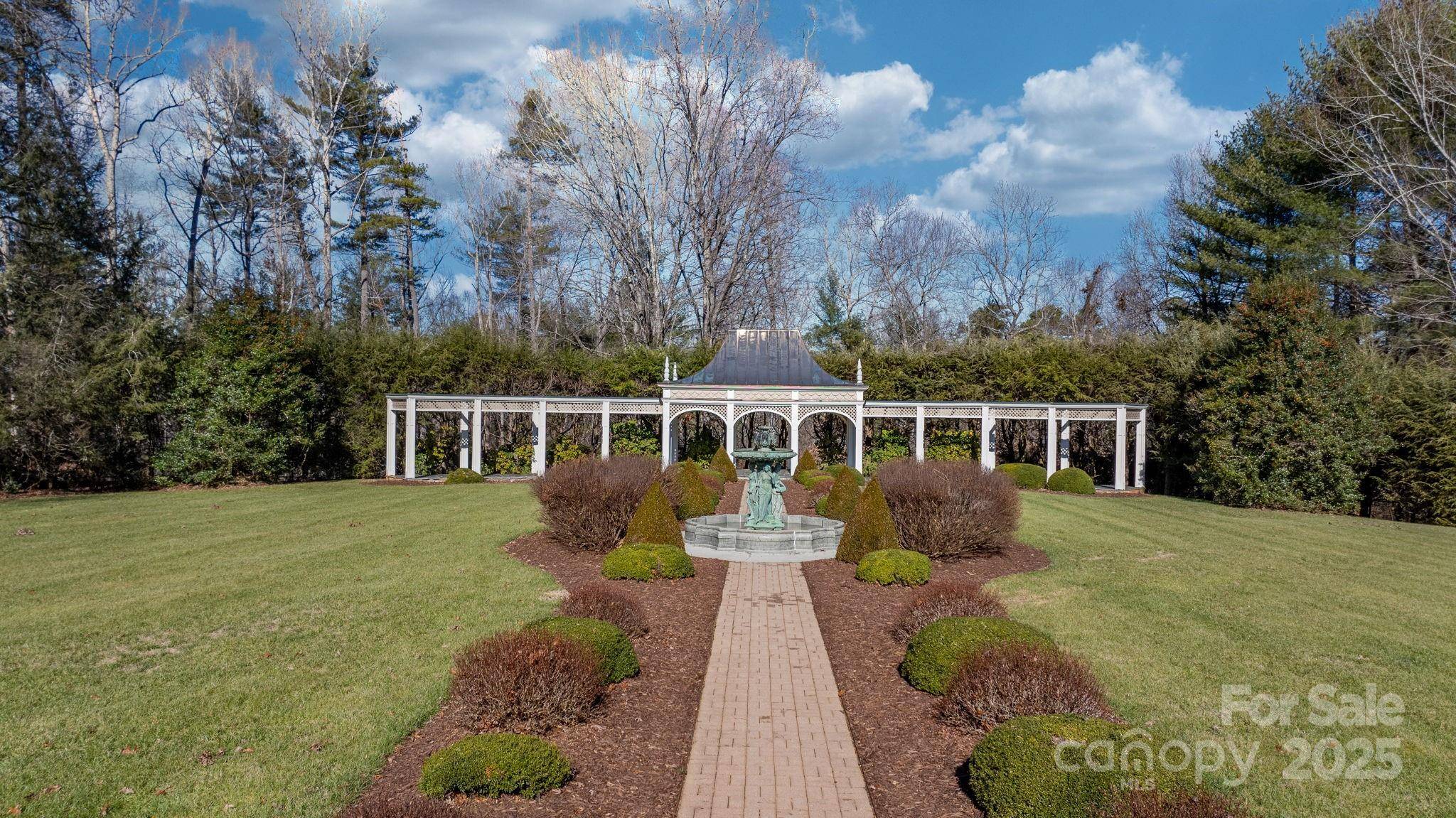 135 Claron PL SE, Lenoir, NC 28645