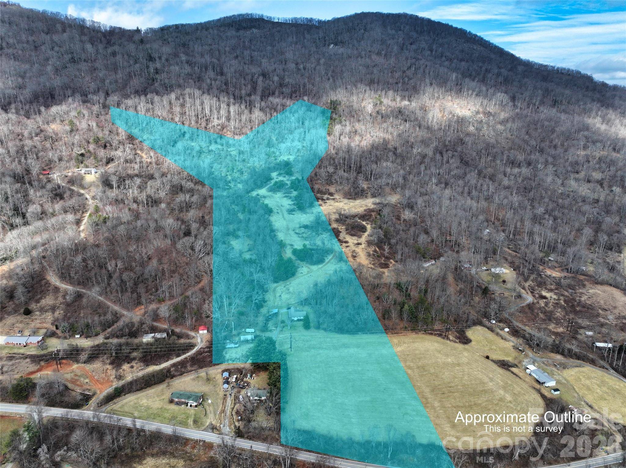 1567 Newfound RD, Leicester, NC 28748