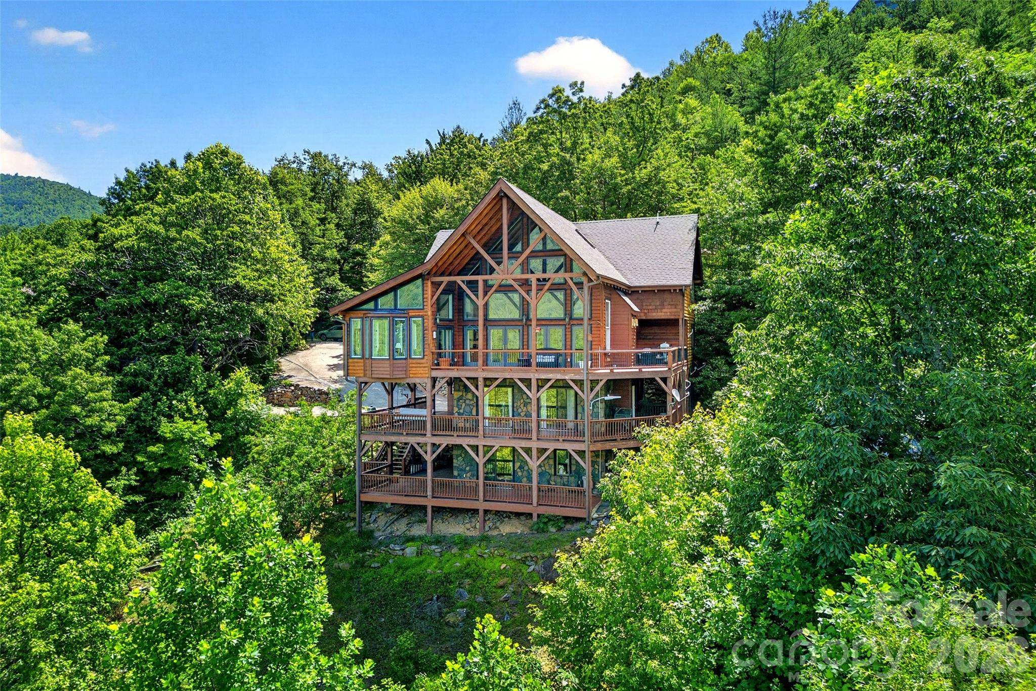 60 E Valley View DR, Marion, NC 28752