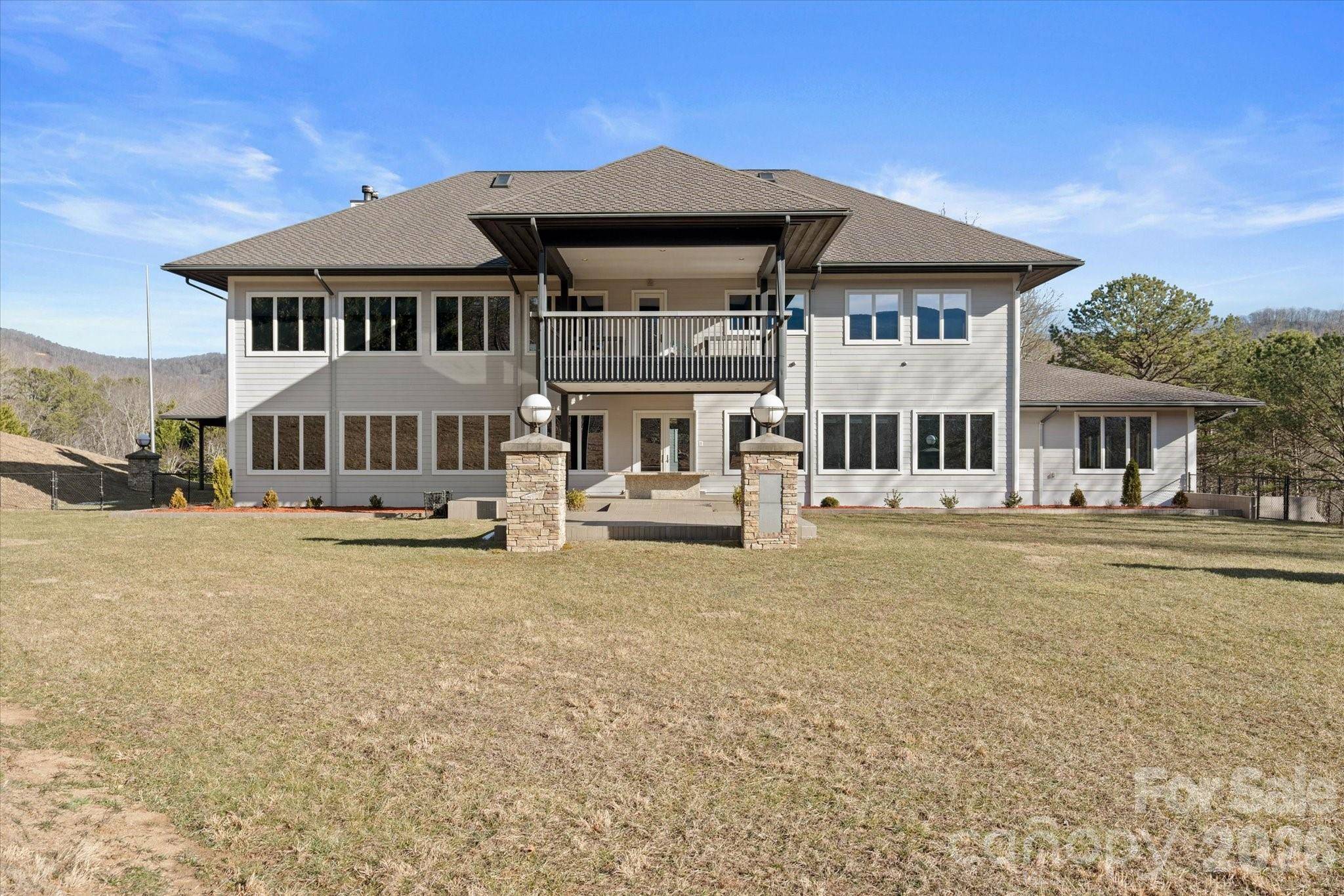 151 Pine Ridge RD, Burnsville, NC 28714
