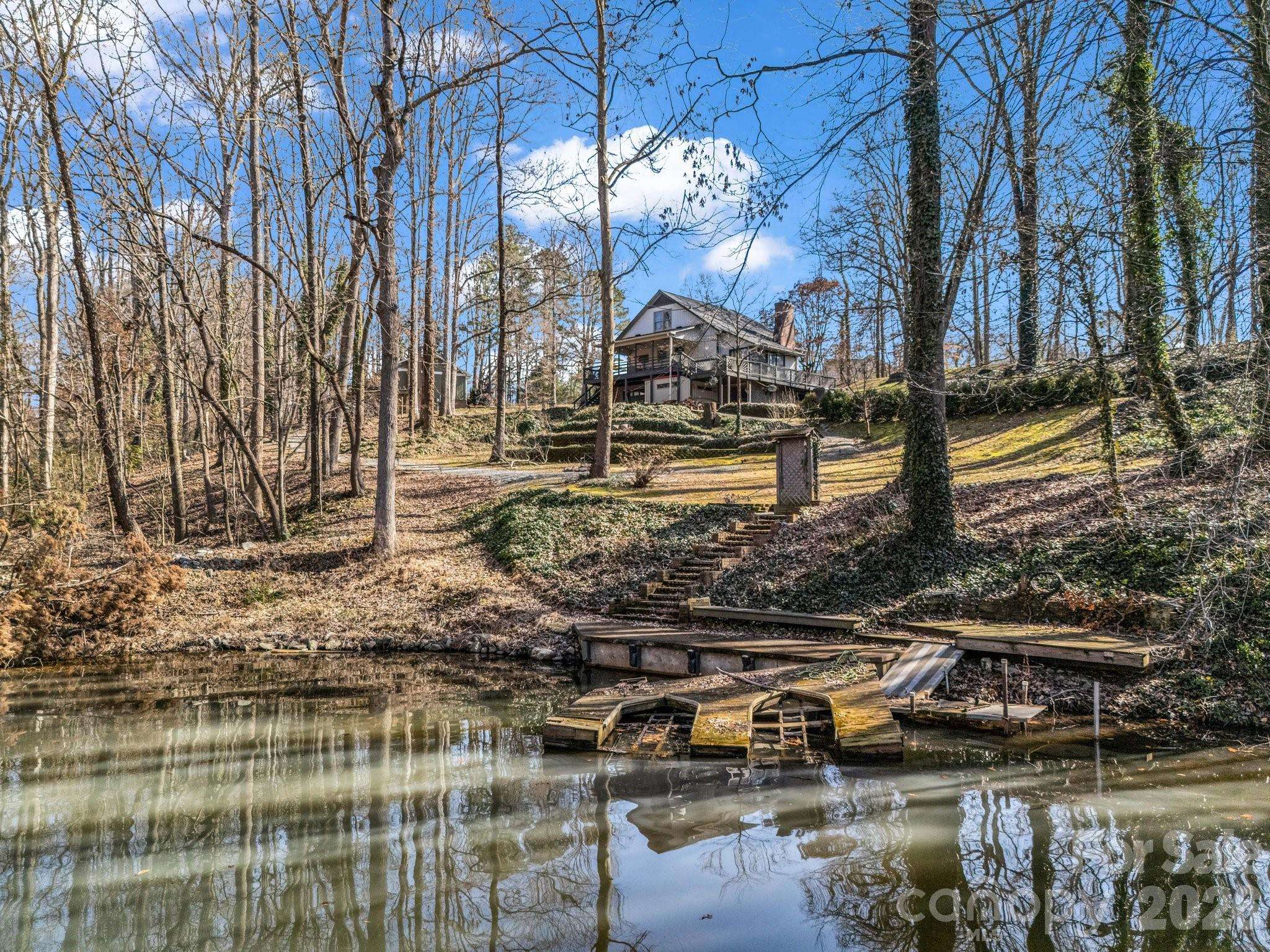 108 Three Oaks LN, Kings Mountain, NC 28086