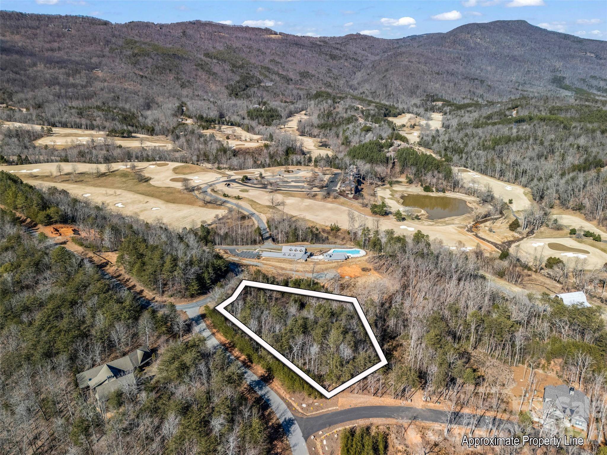 2002 Deep Gap Farm RD E, Mill Spring, NC 28756