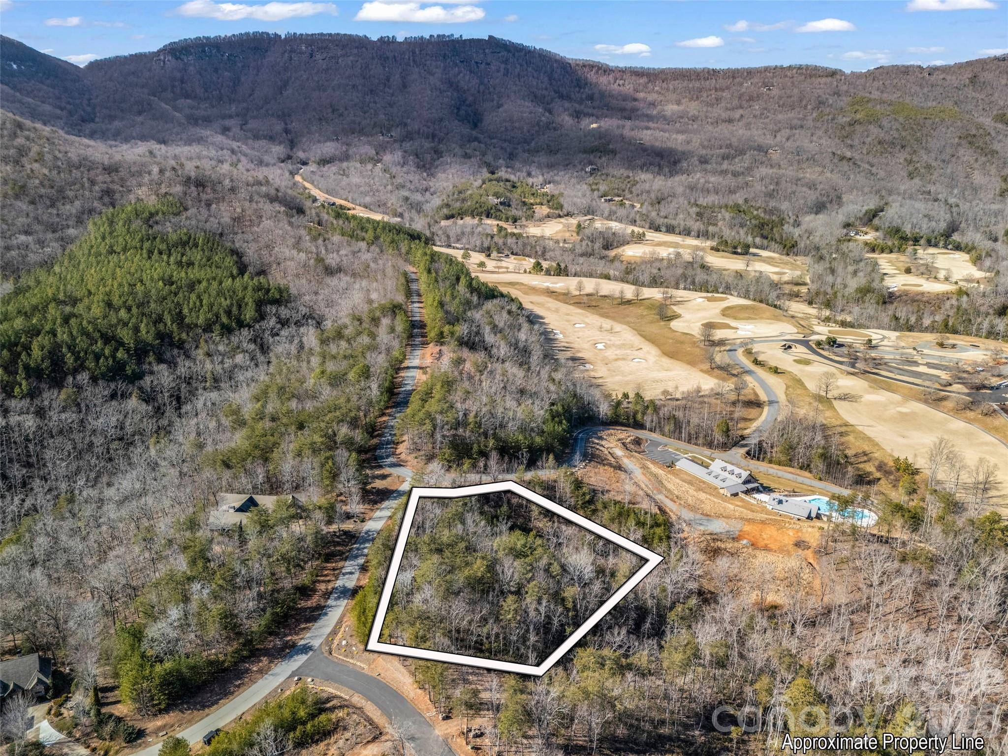 2002 Deep Gap Farm RD E, Mill Spring, NC 28756
