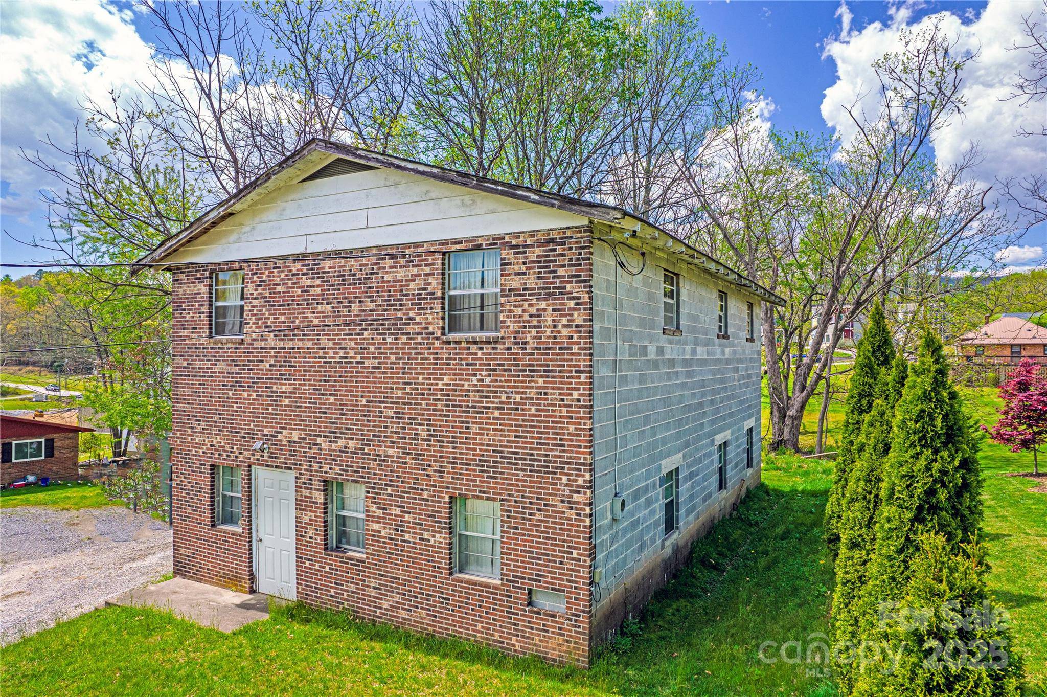 80 Carver ST, Brevard, NC 28712