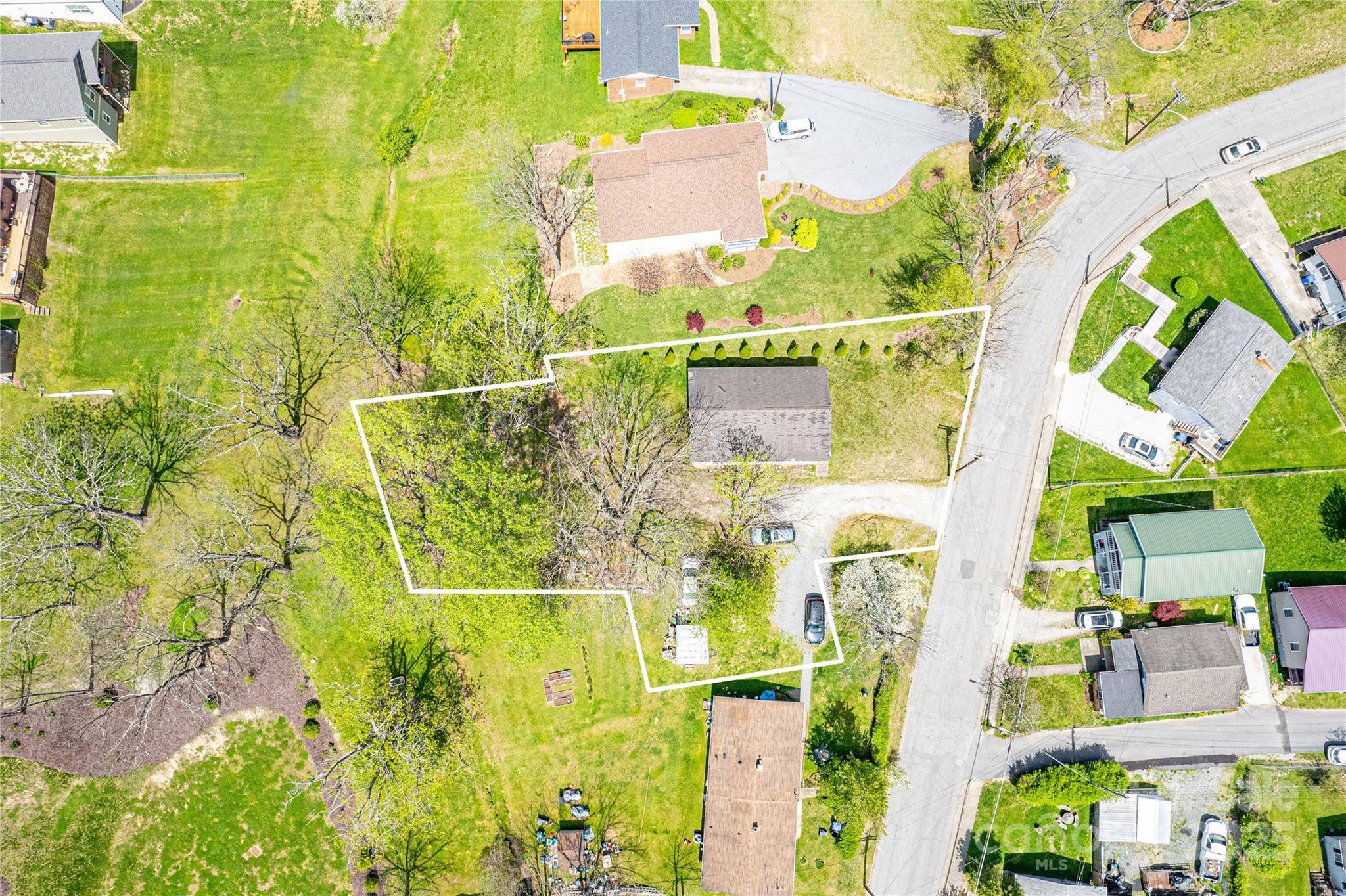 80 Carver ST, Brevard, NC 28712