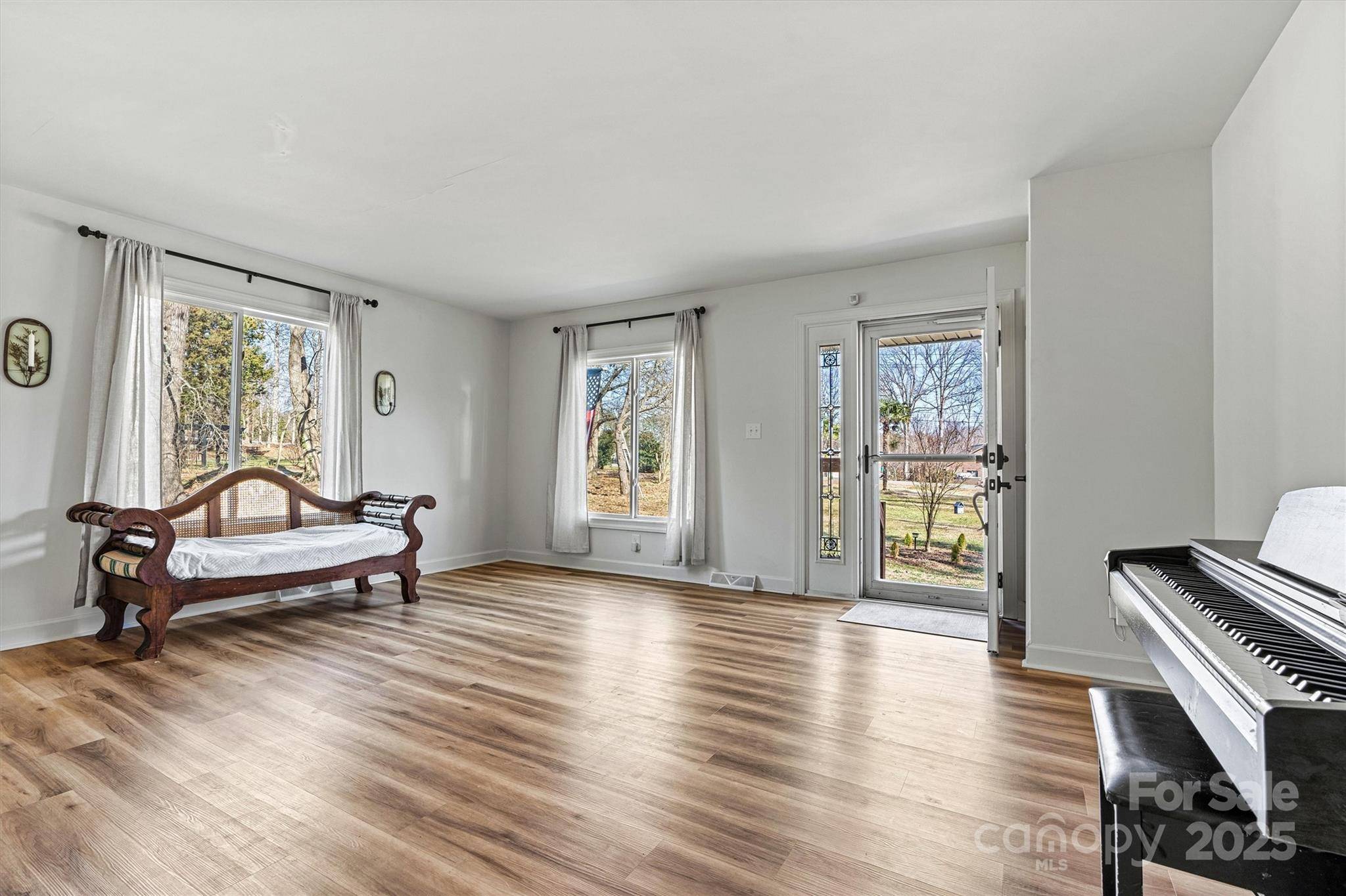 3995 Burton LN, Denver, NC 28037