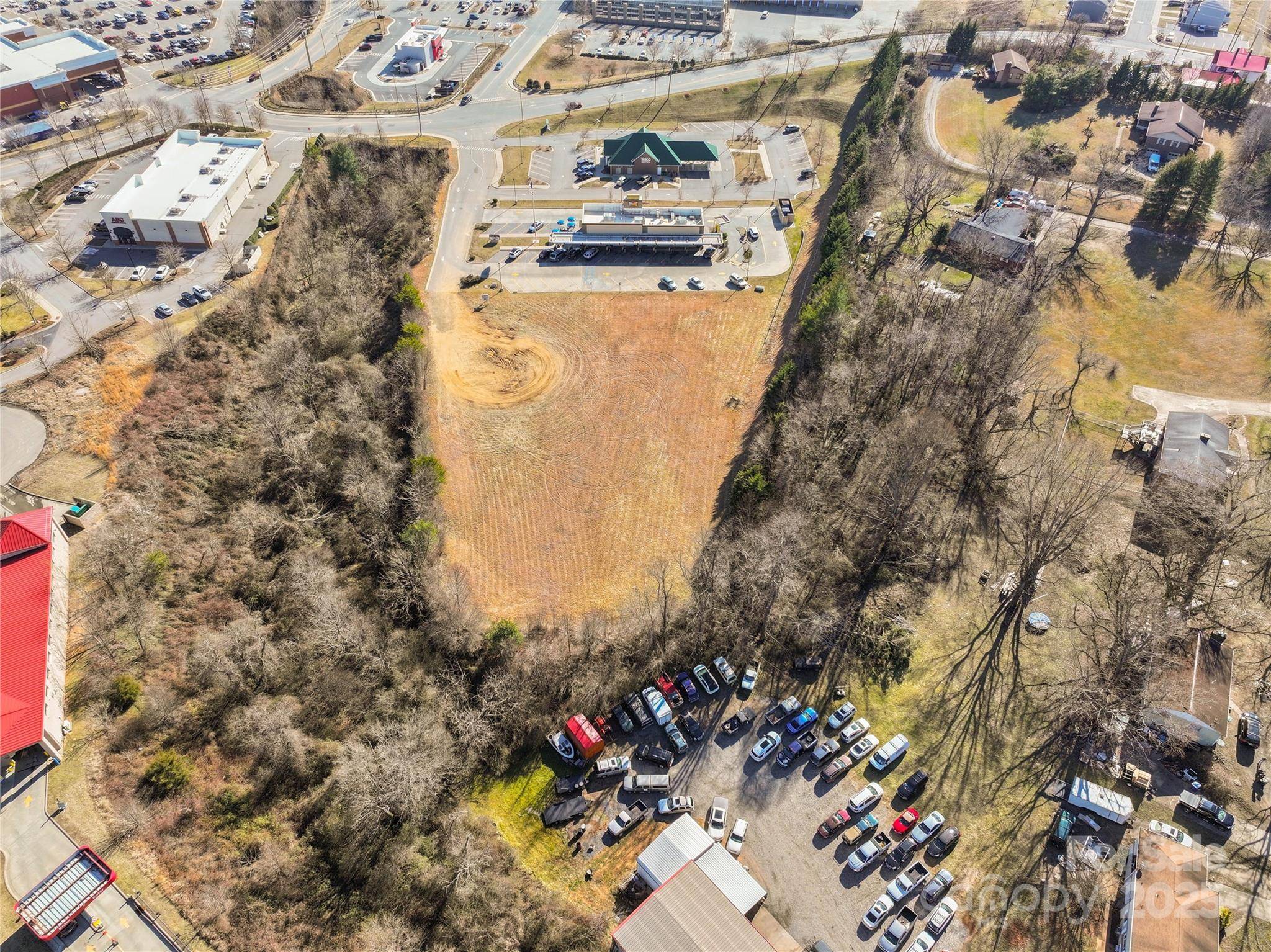 99999 Gill RD, Weaverville, NC 28787