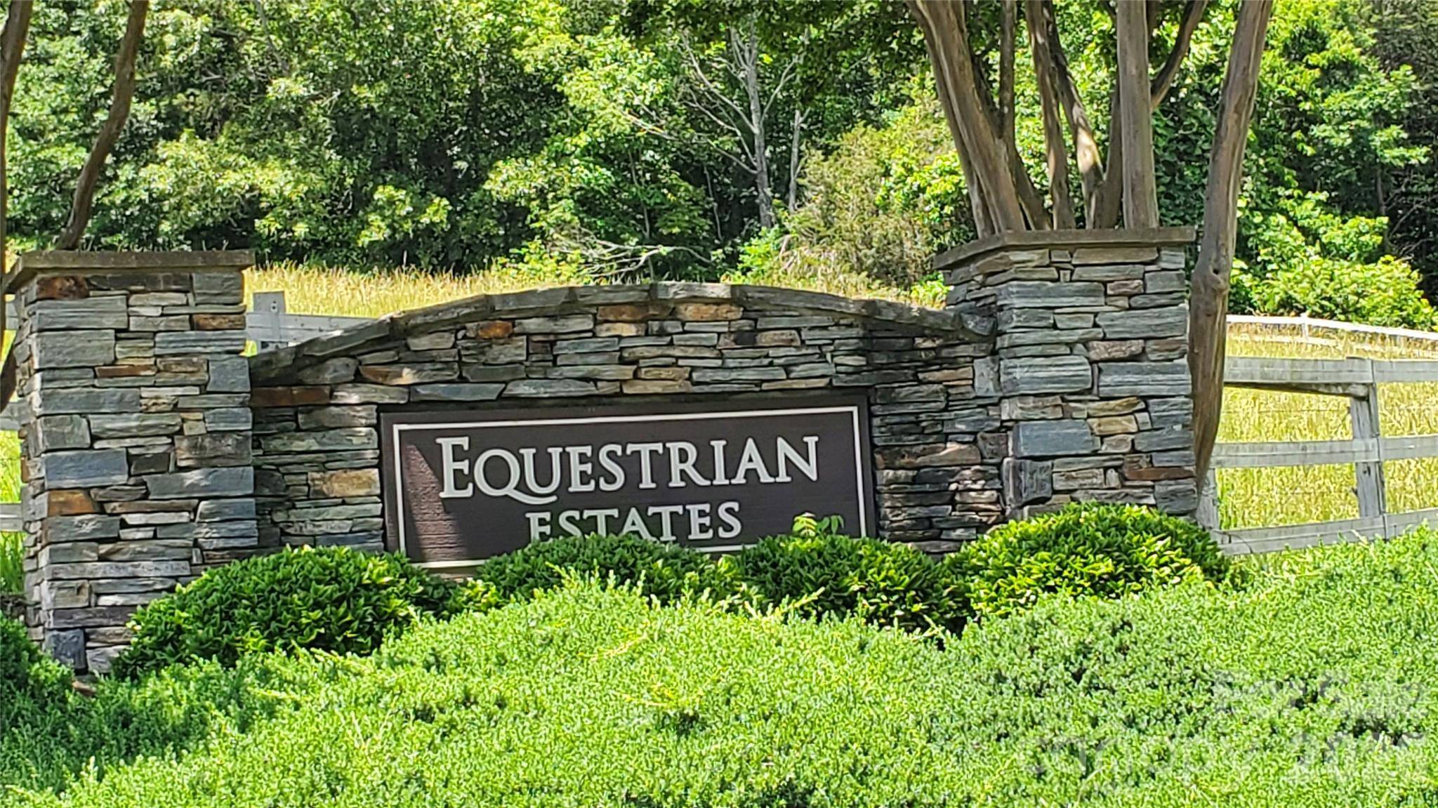 755 Hamilton DR, Columbus, NC 28722