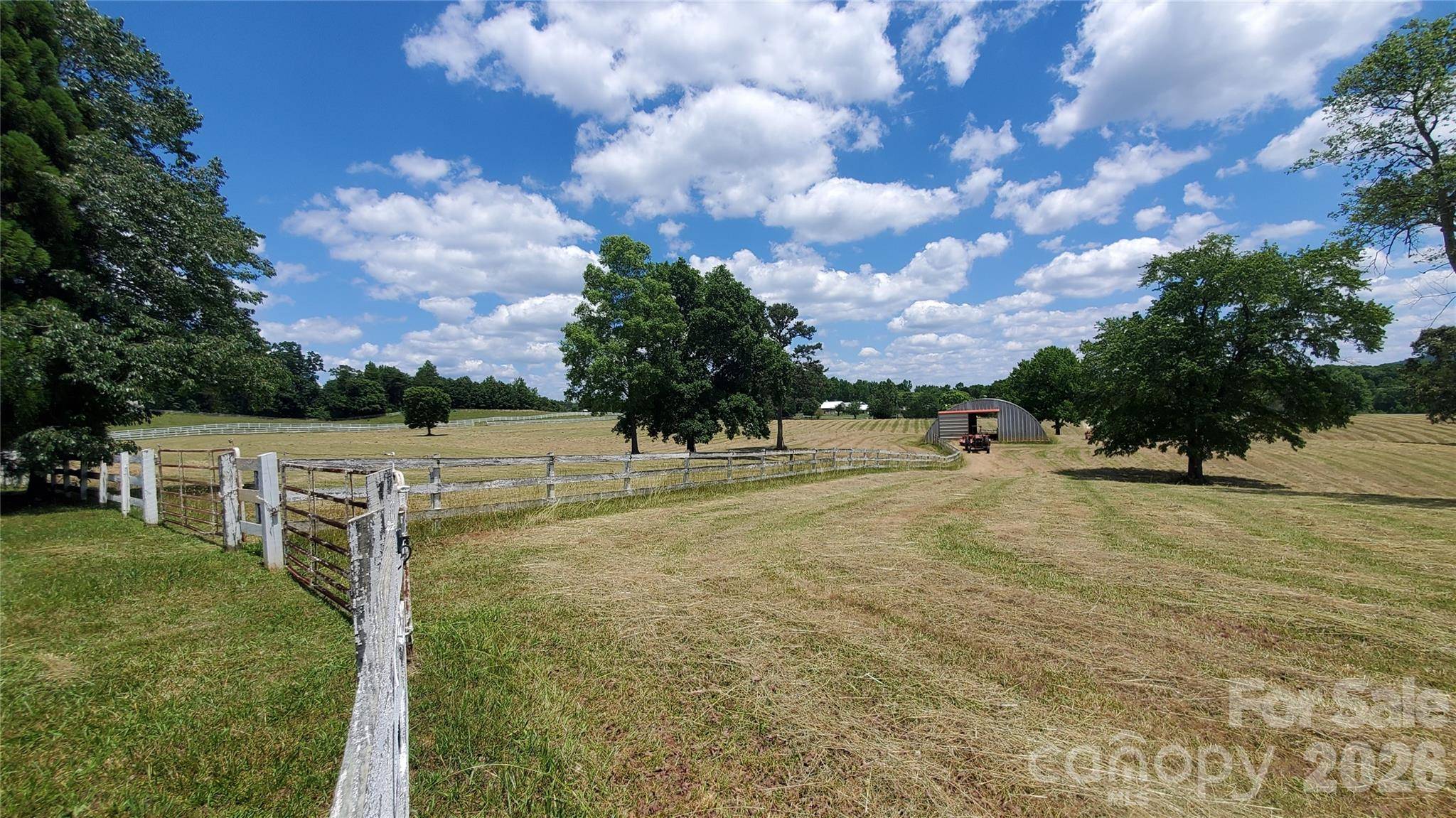 755 Hamilton DR, Columbus, NC 28722