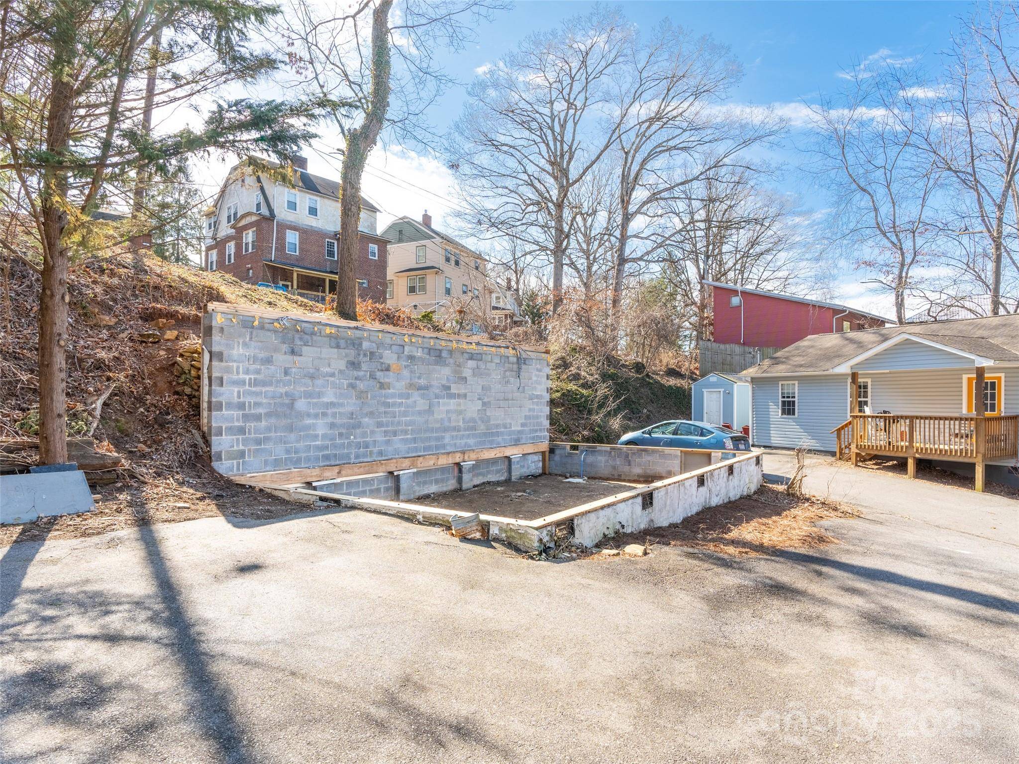 231 Westover DR, Asheville, NC 28801