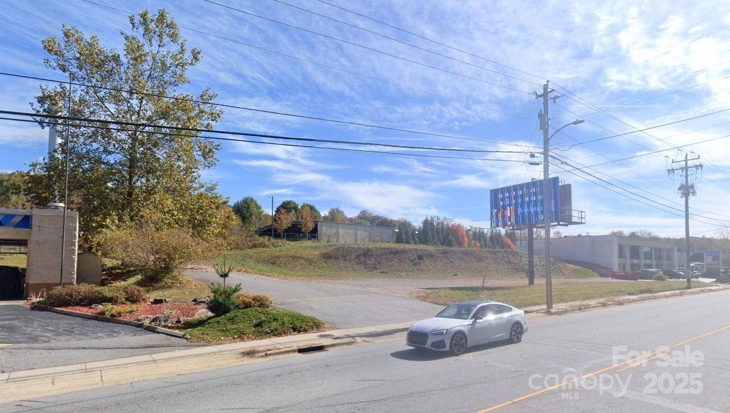 1260 Hendersonville RD, Asheville, NC 28803