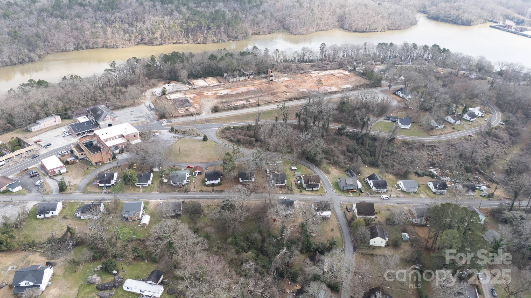 14 Hampton ST, Great Falls, SC 29055