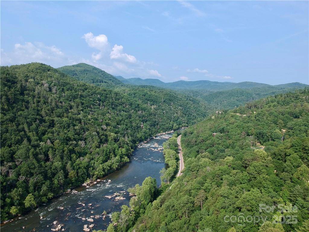 275 Raccoon RUN #24, Marshall, NC 28753