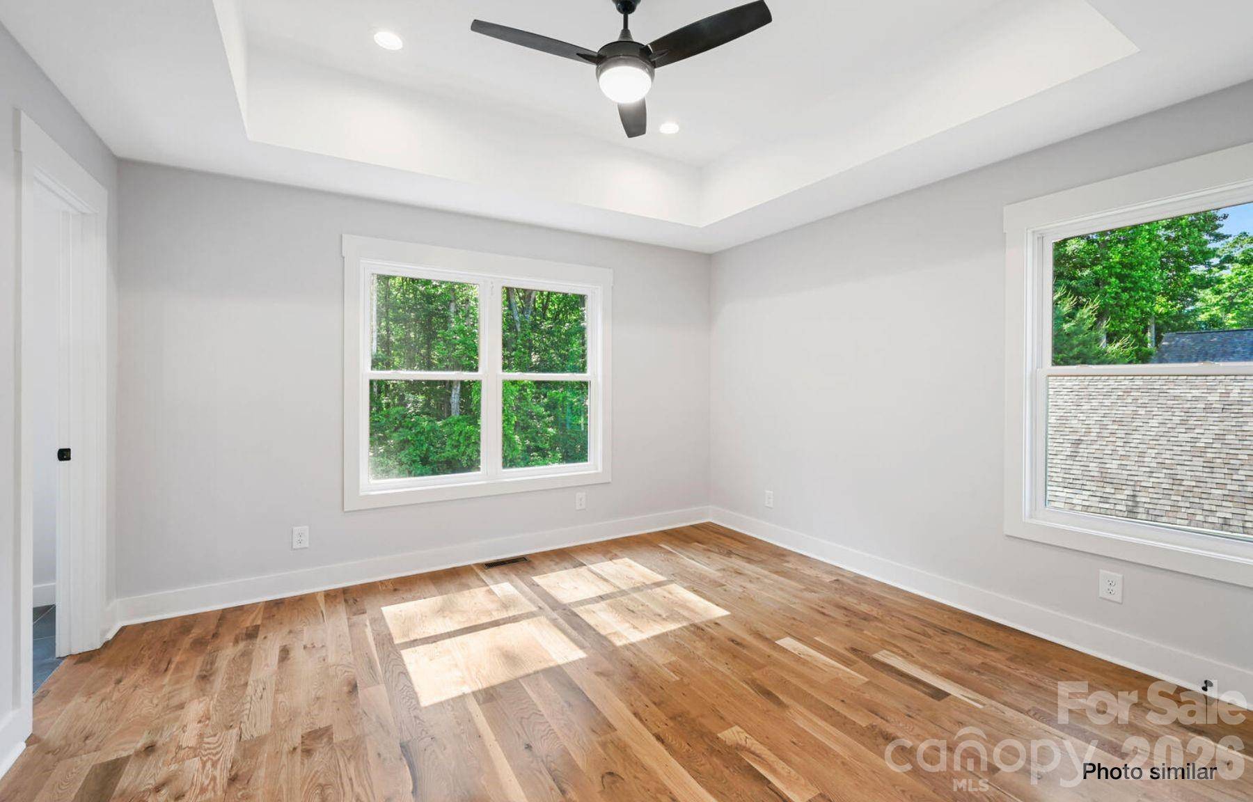 33 Loblolly LN, Asheville, NC 28803