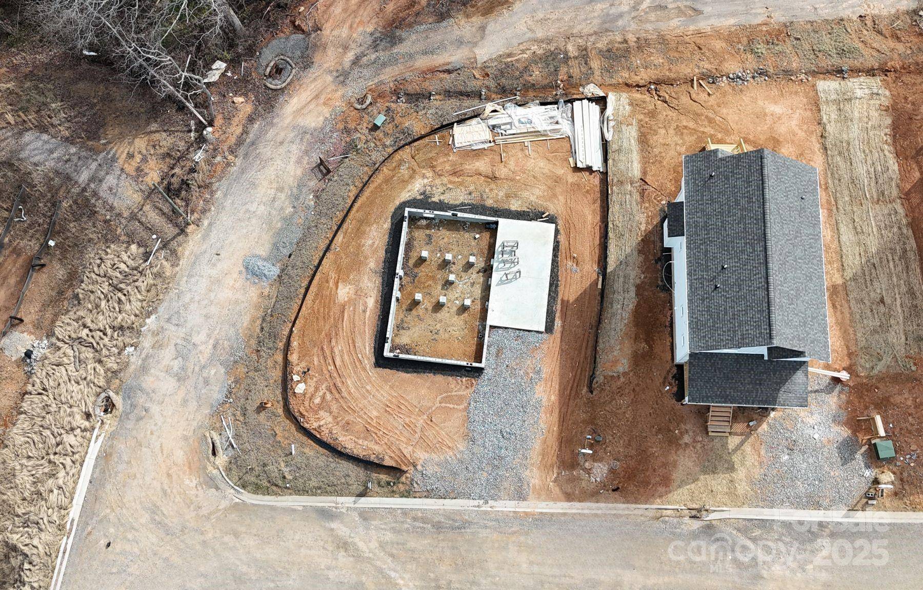 35 Loblolly LN, Asheville, NC 28803