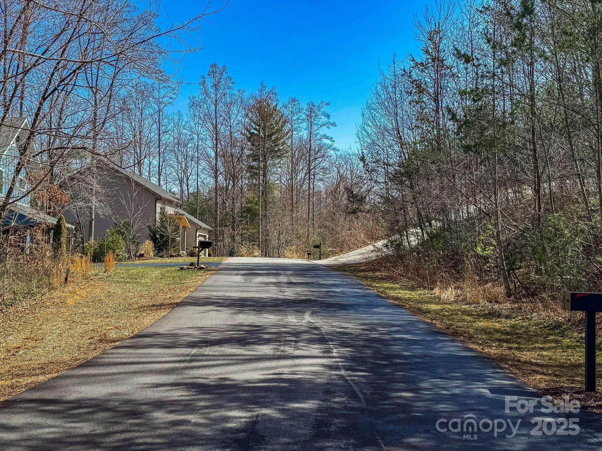 48 Wind Stone DR, Asheville, NC 28804