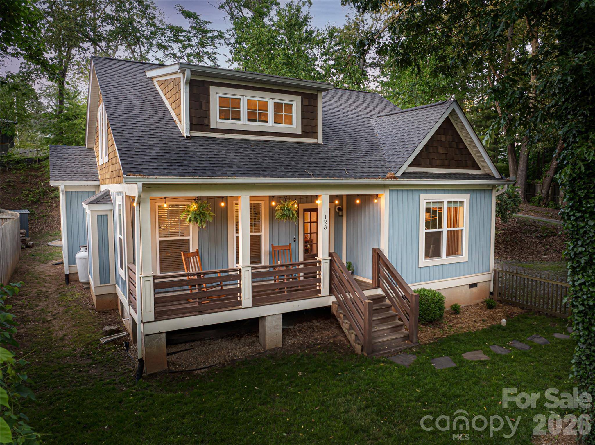 123 Arline Henry WAY, Asheville, NC 28806