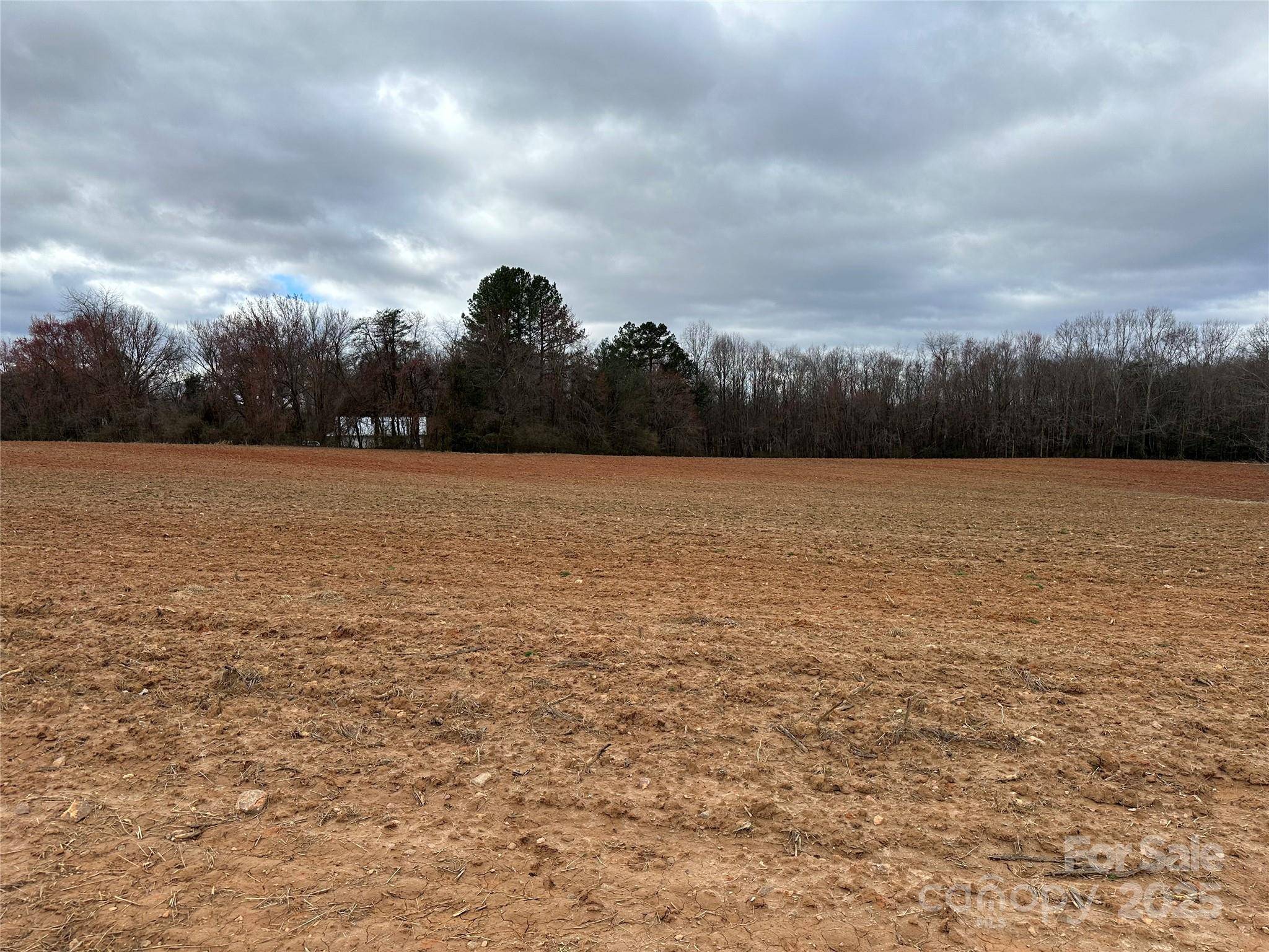 00 Austin Traphill RD #B, Elkin, NC 28621