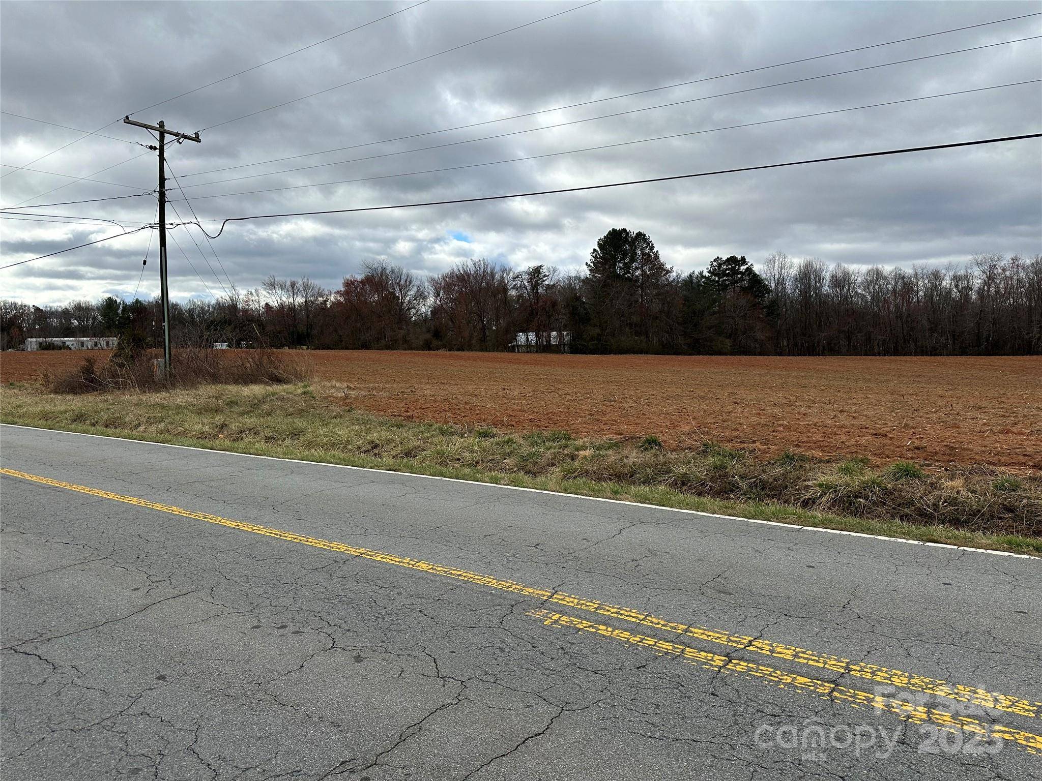 00 Austin Traphill RD #B, Elkin, NC 28621