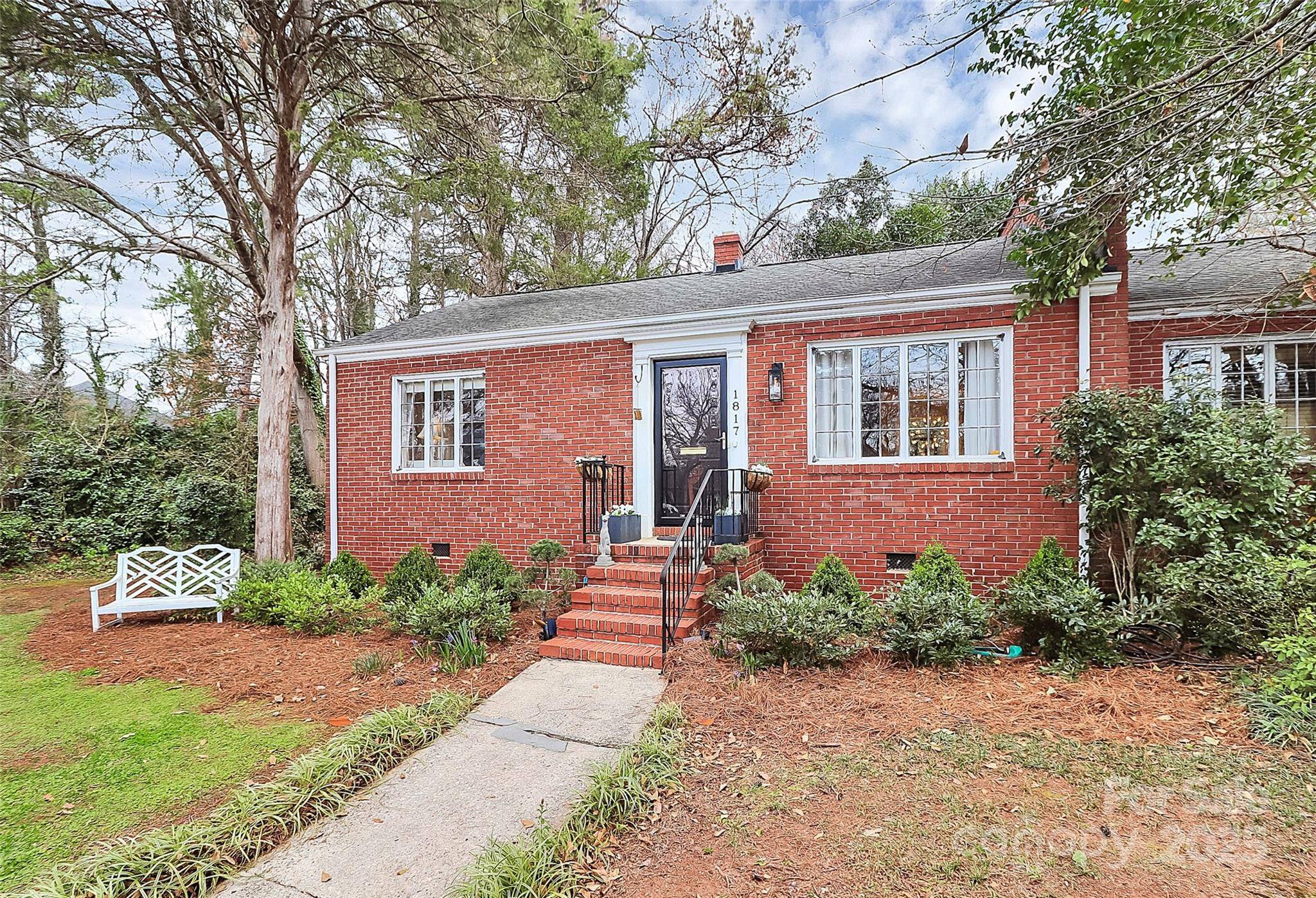 1817 Jameston DR, Charlotte, NC 28209