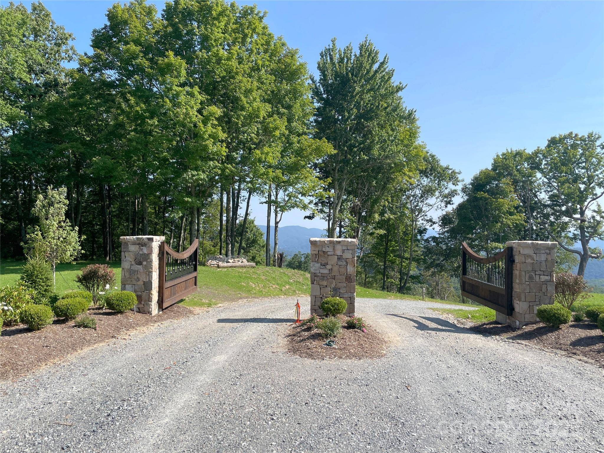 9999 Clouds Rest DR #WR56, Banner Elk, NC 28604