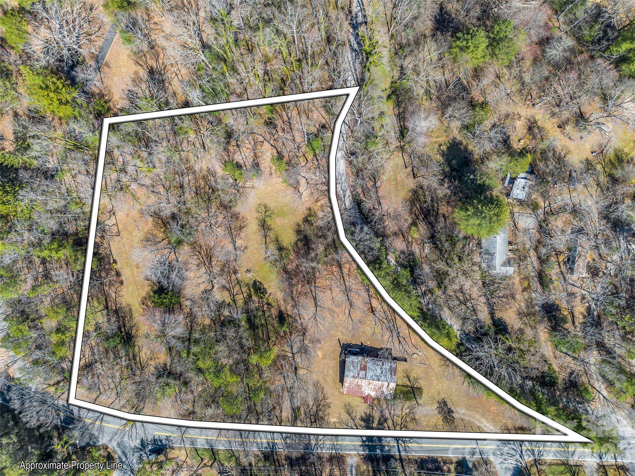 156 Warren Wilson RD, Swannanoa, NC 28778