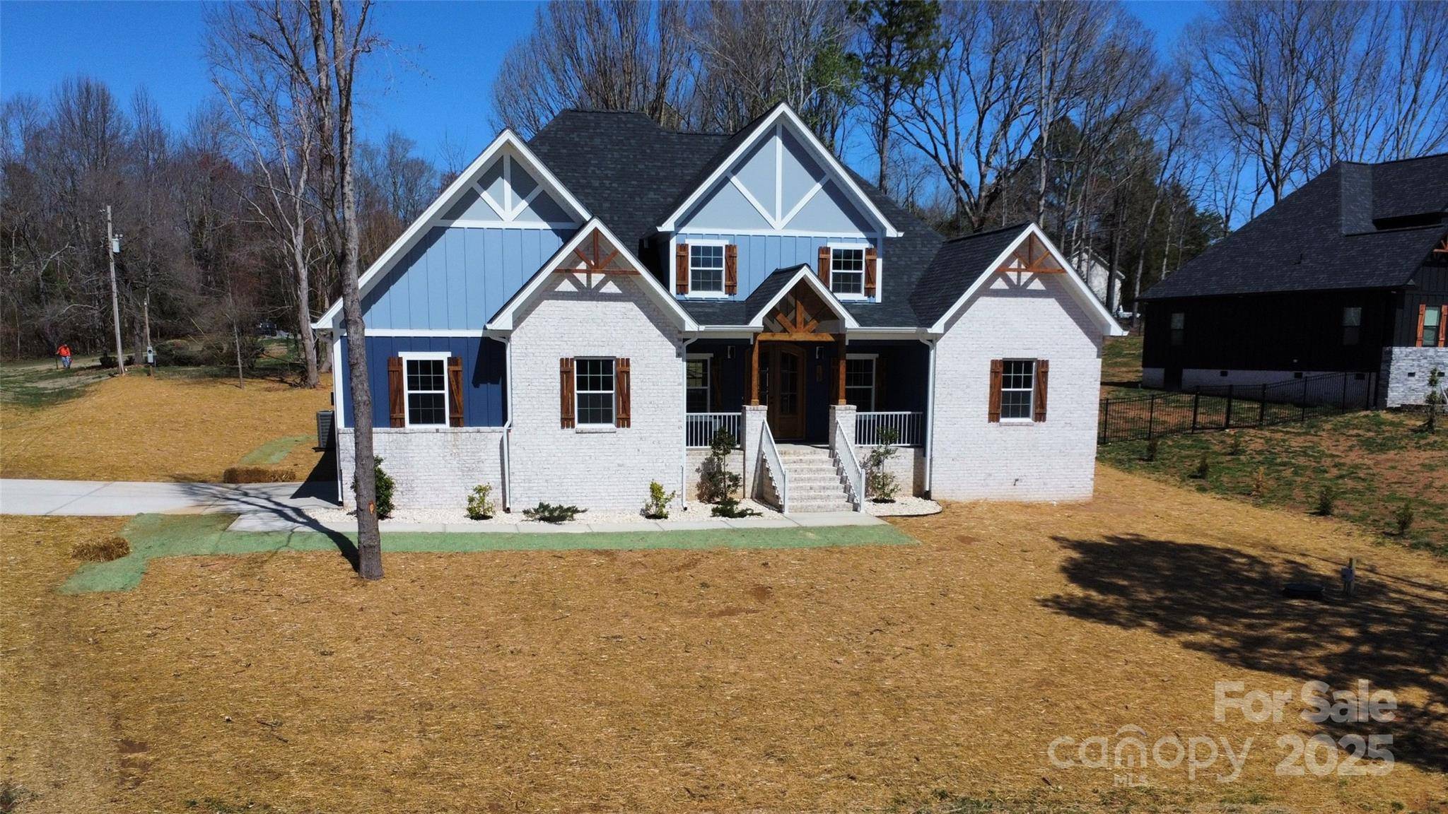 167 Harbor Point DR, Cherryville, NC 28021