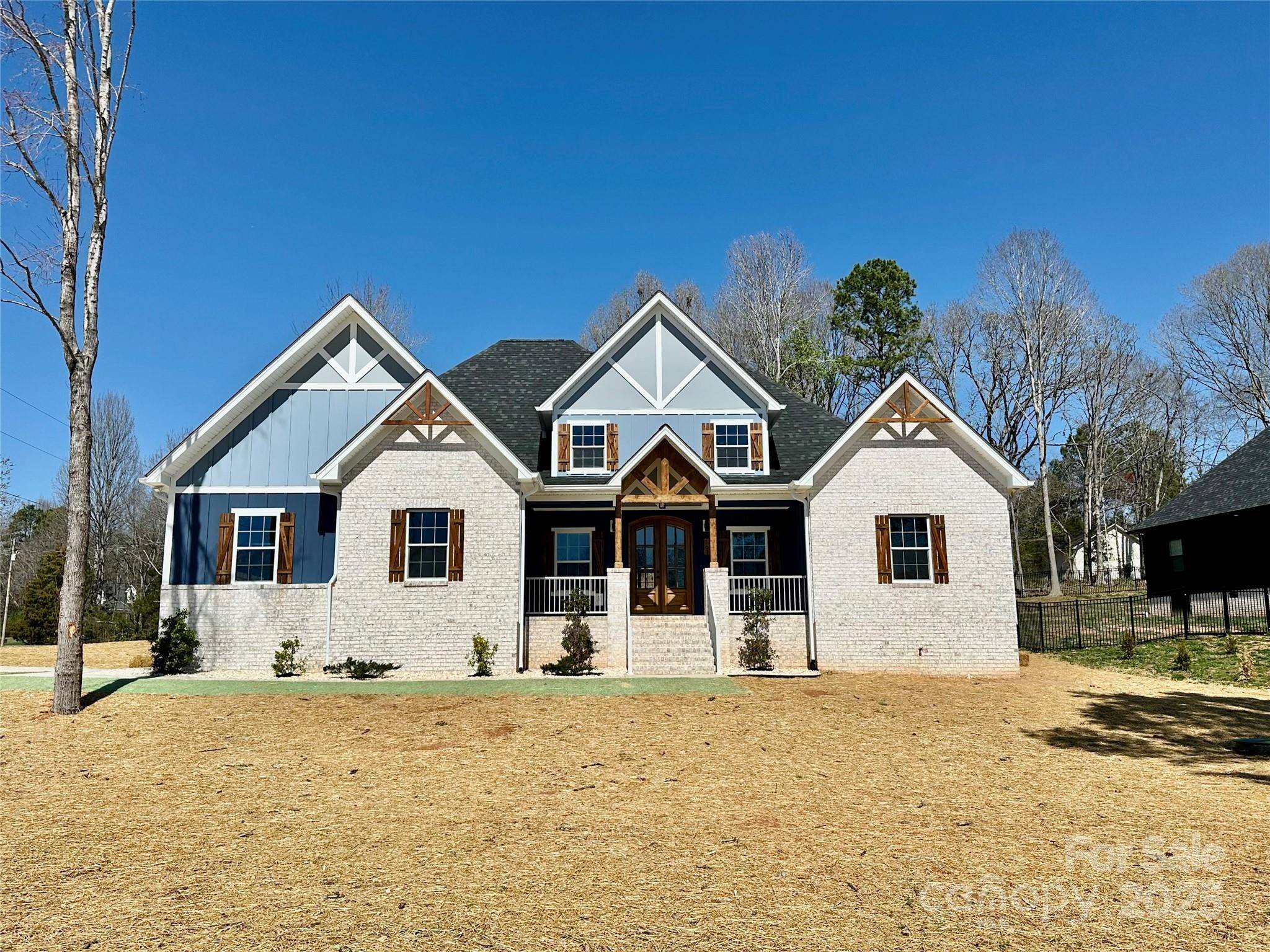167 Harbor Point DR, Cherryville, NC 28021
