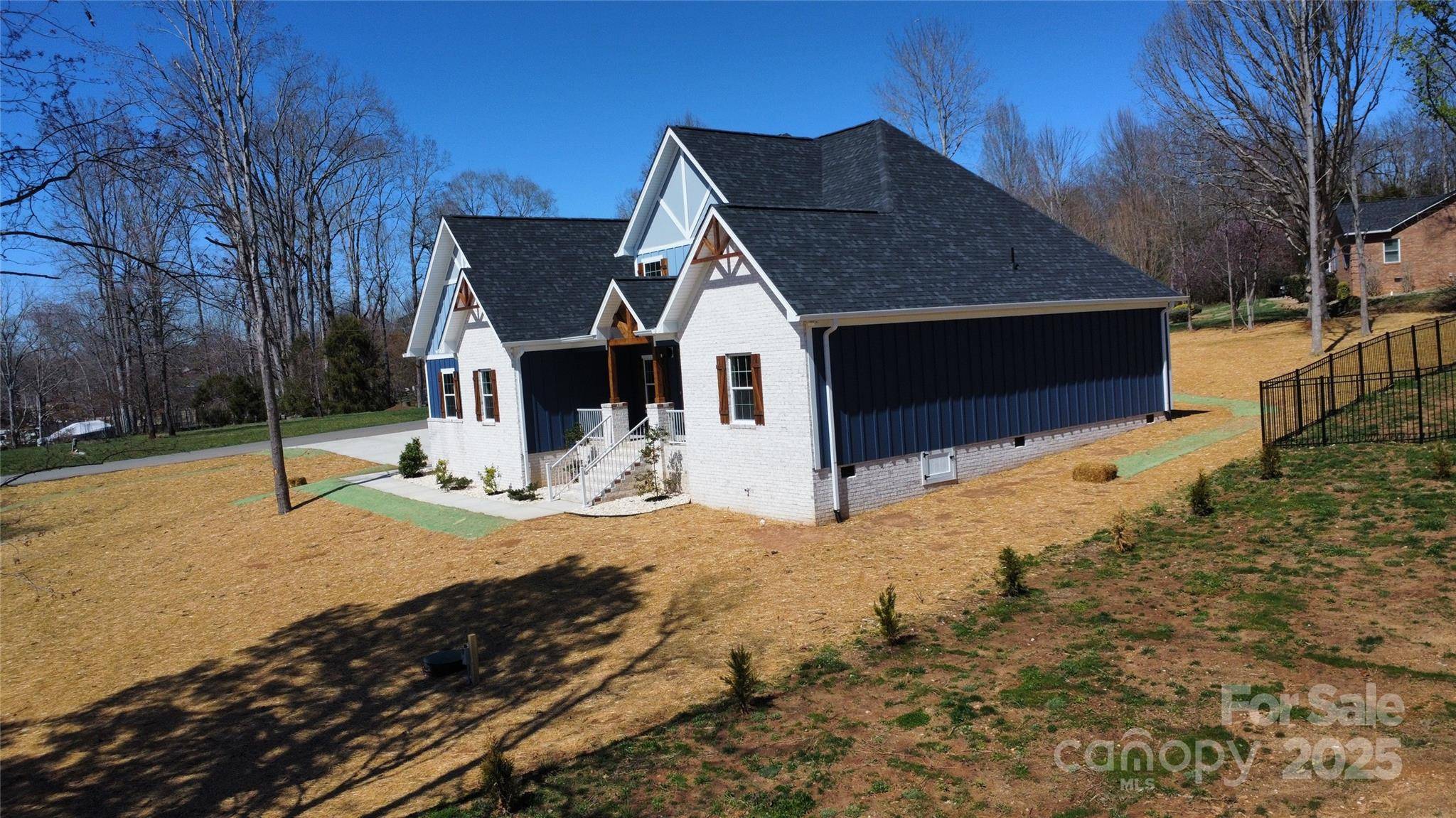 167 Harbor Point DR, Cherryville, NC 28021