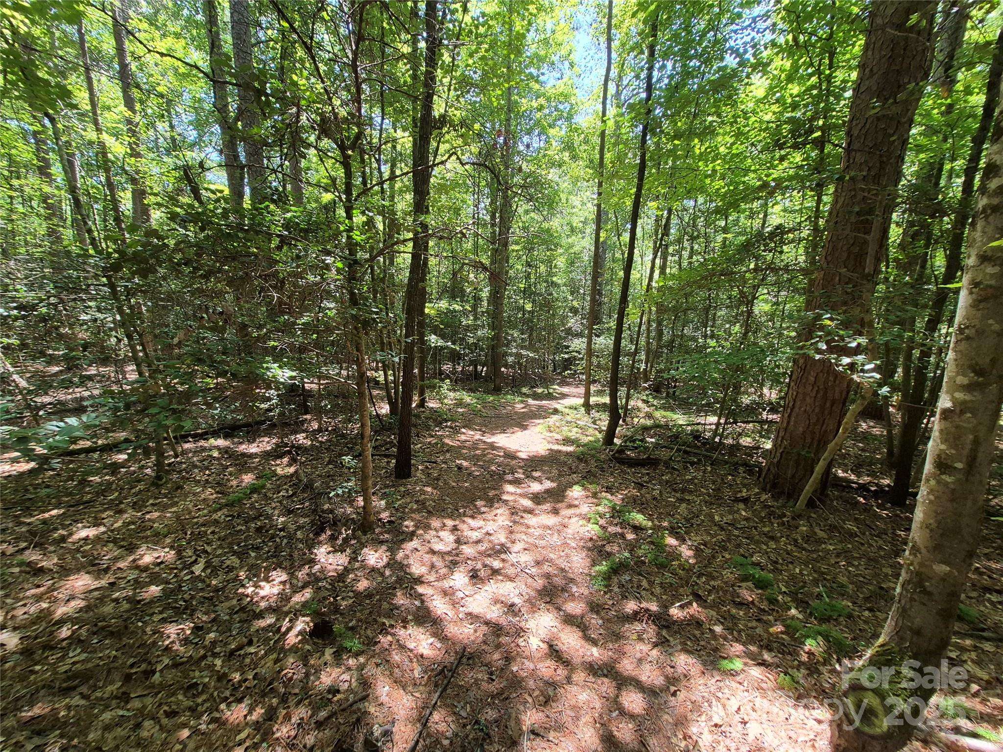 000 16th ST NE, Hickory, NC 28601