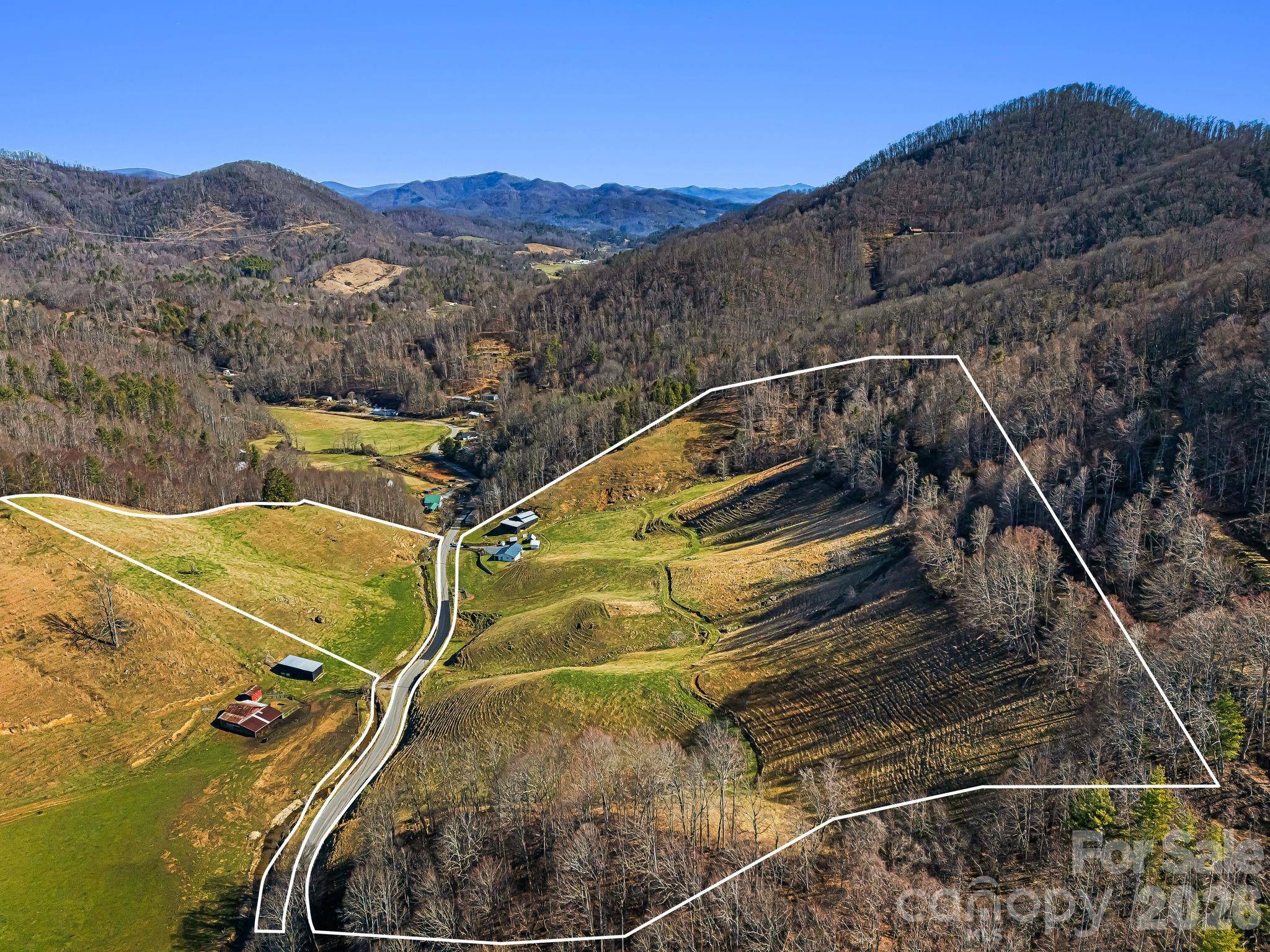 867 Indian Creek RD, Burnsville, NC 28714