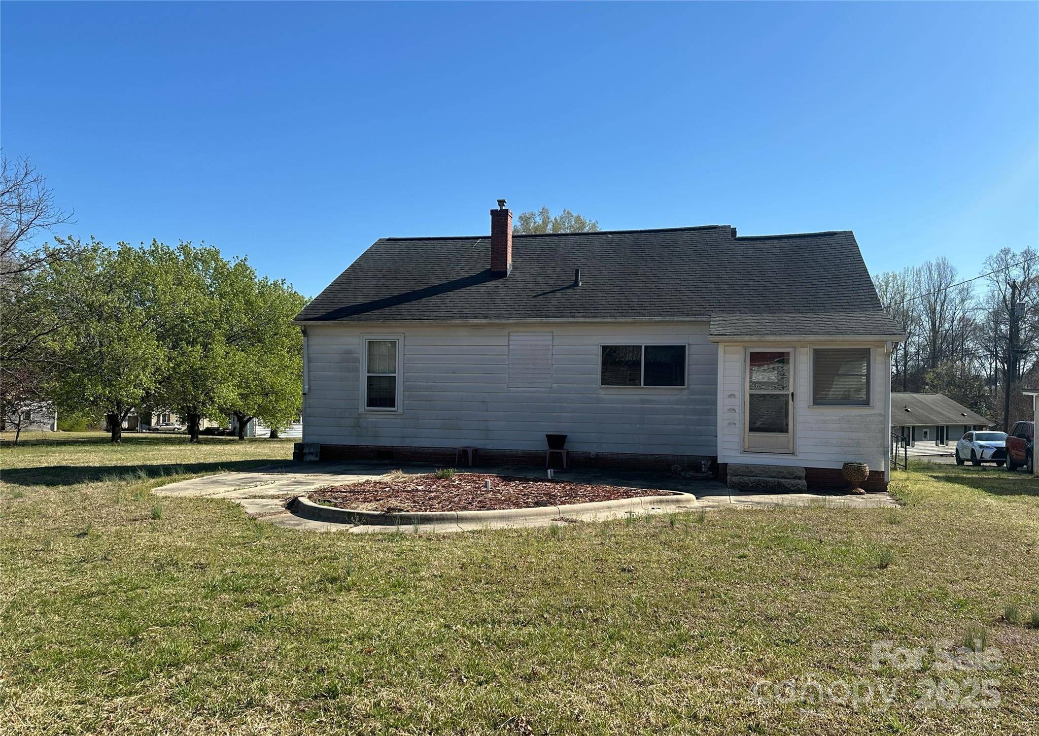 514 W Blume ST, Landis, NC 28088