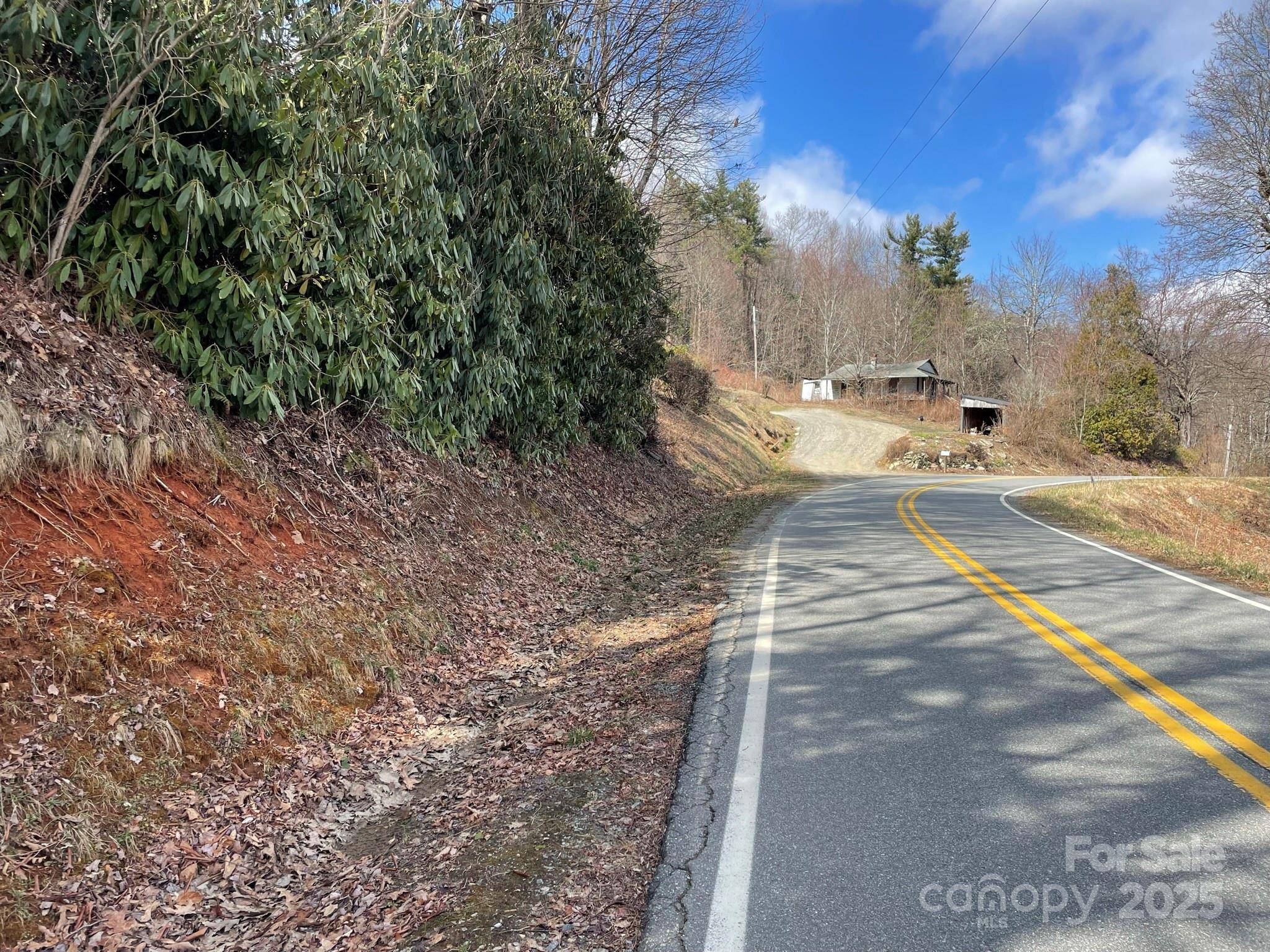 0 Gingercake RD, Newland, NC 28657