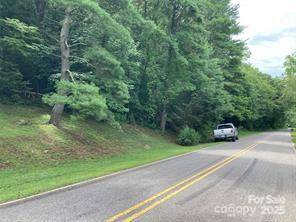 99999 Moffitt Branch RD, Asheville, NC 28805