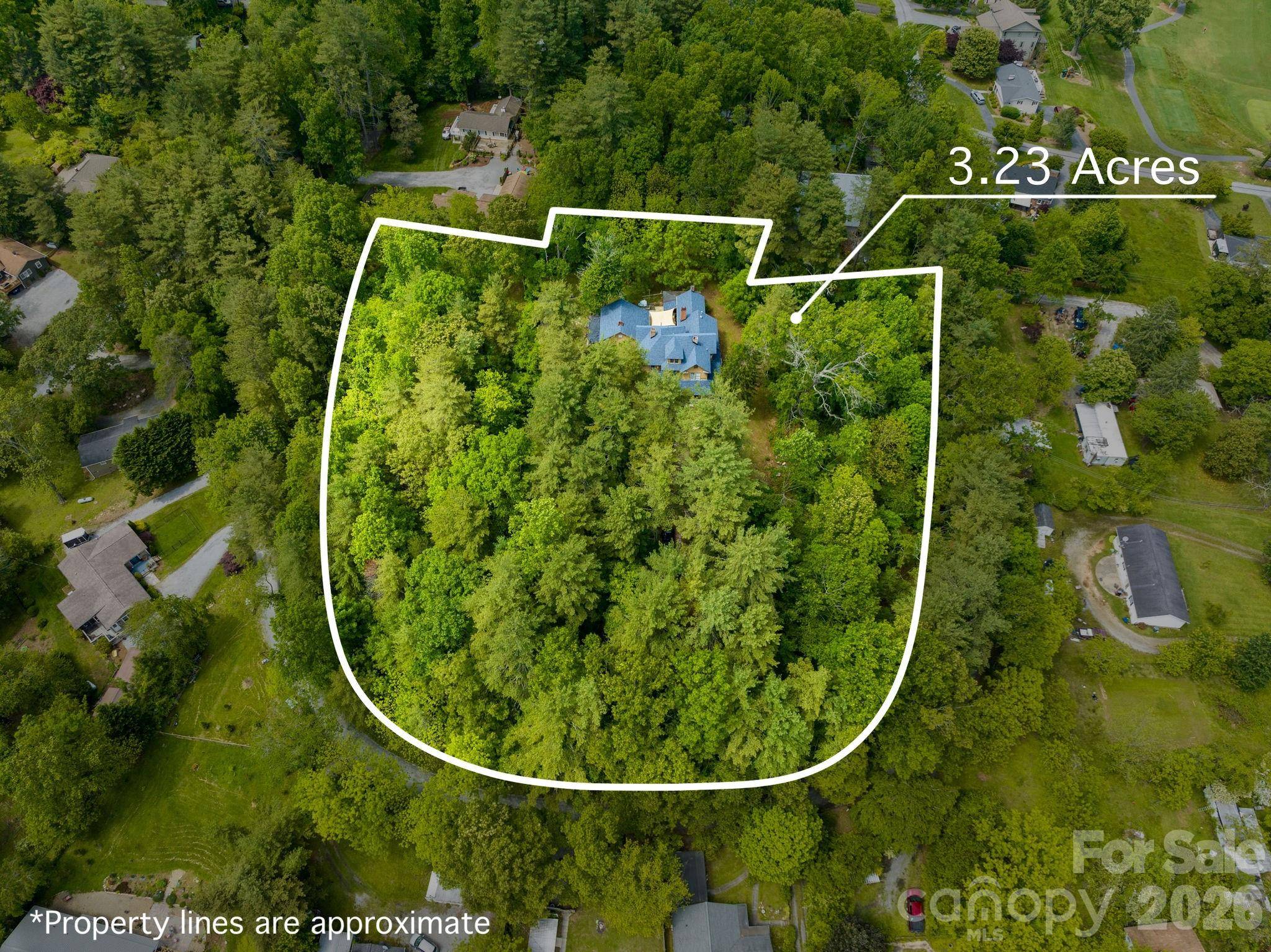 305 Ficker CIR, Hendersonville, NC 28739