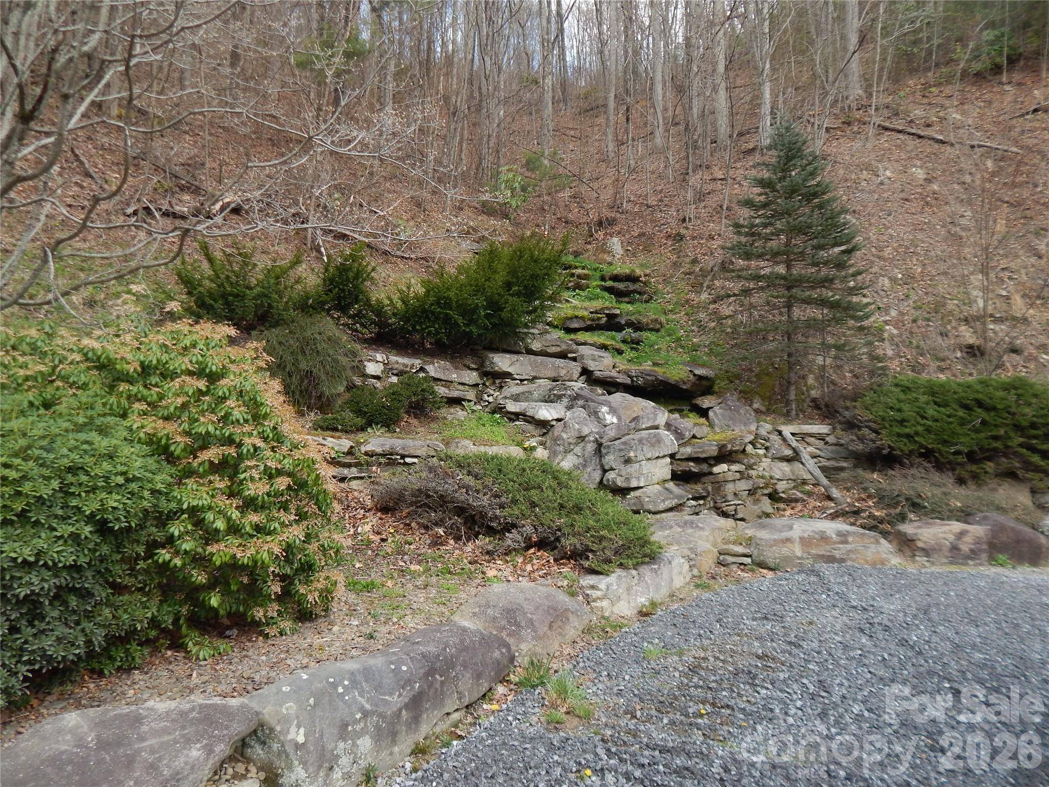 5 Sigogglin TRL, Waynesville, NC 28785