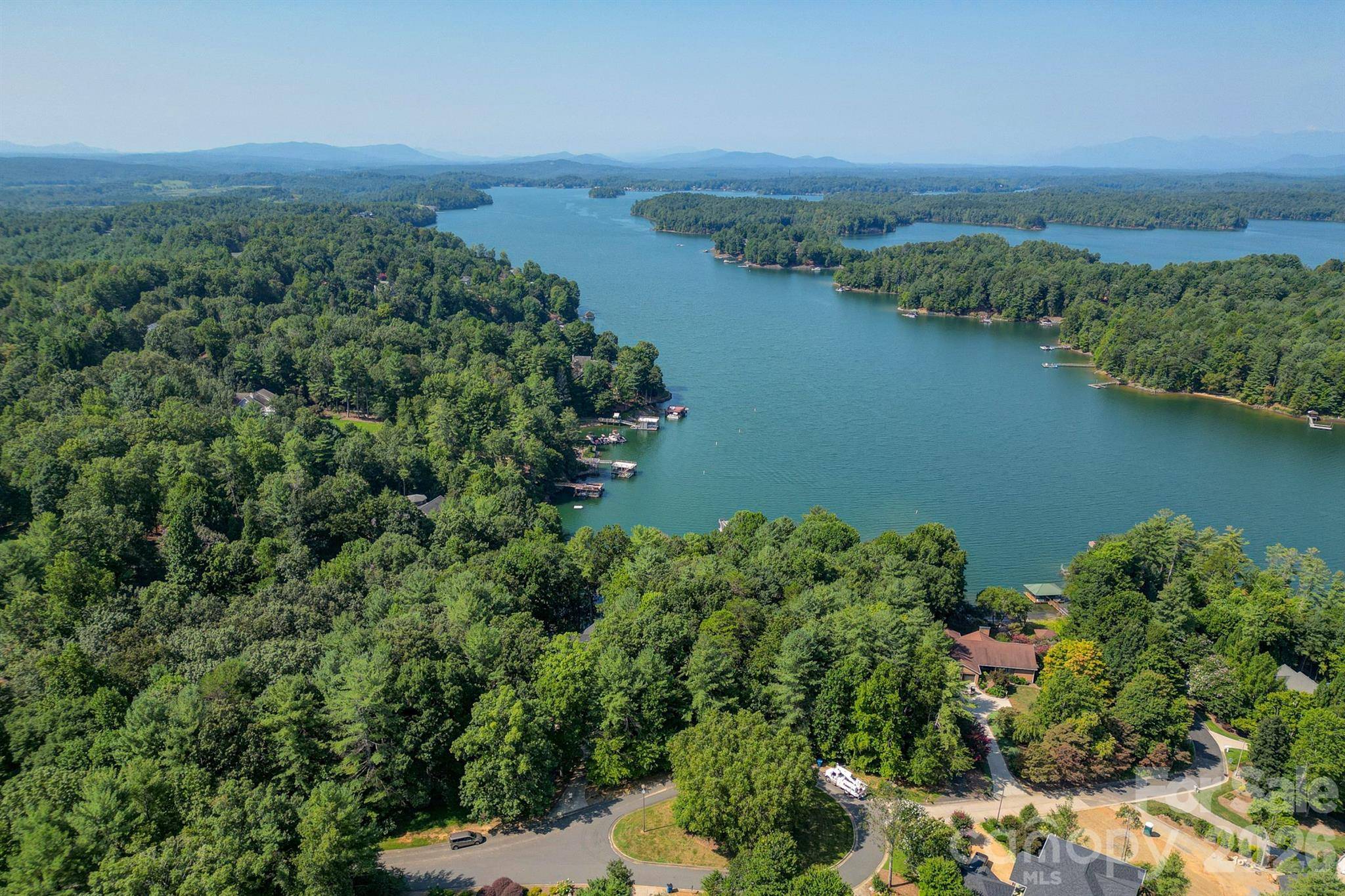 1600 Lillians Point CT #33, Morganton, NC 28655