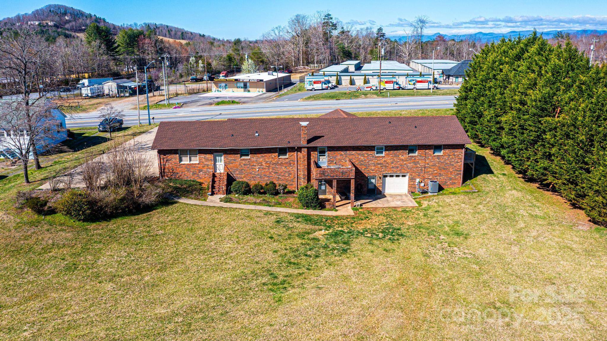 1221 Connelly Springs RD, Lenoir, NC 28645