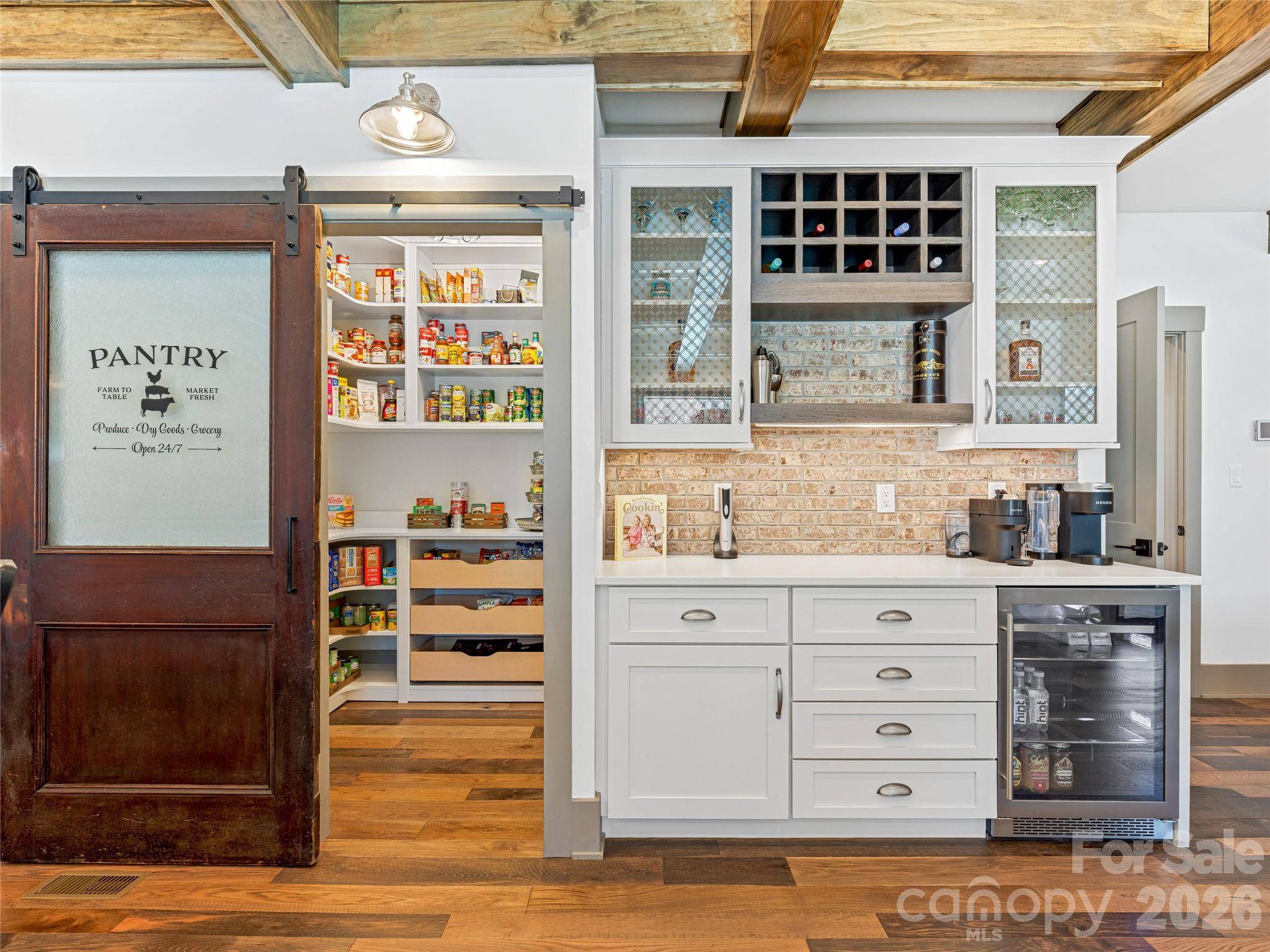 59 W Bradford Hill RD, Mills River, NC 28759
