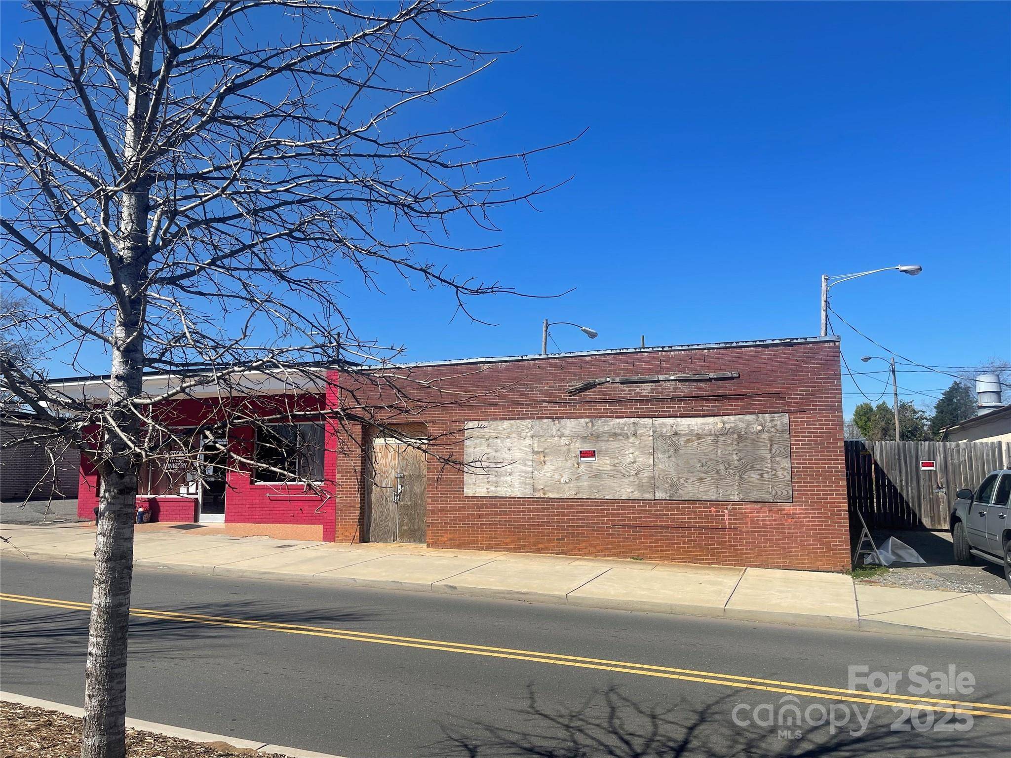 414 W Main AVE, Gastonia, NC 28052