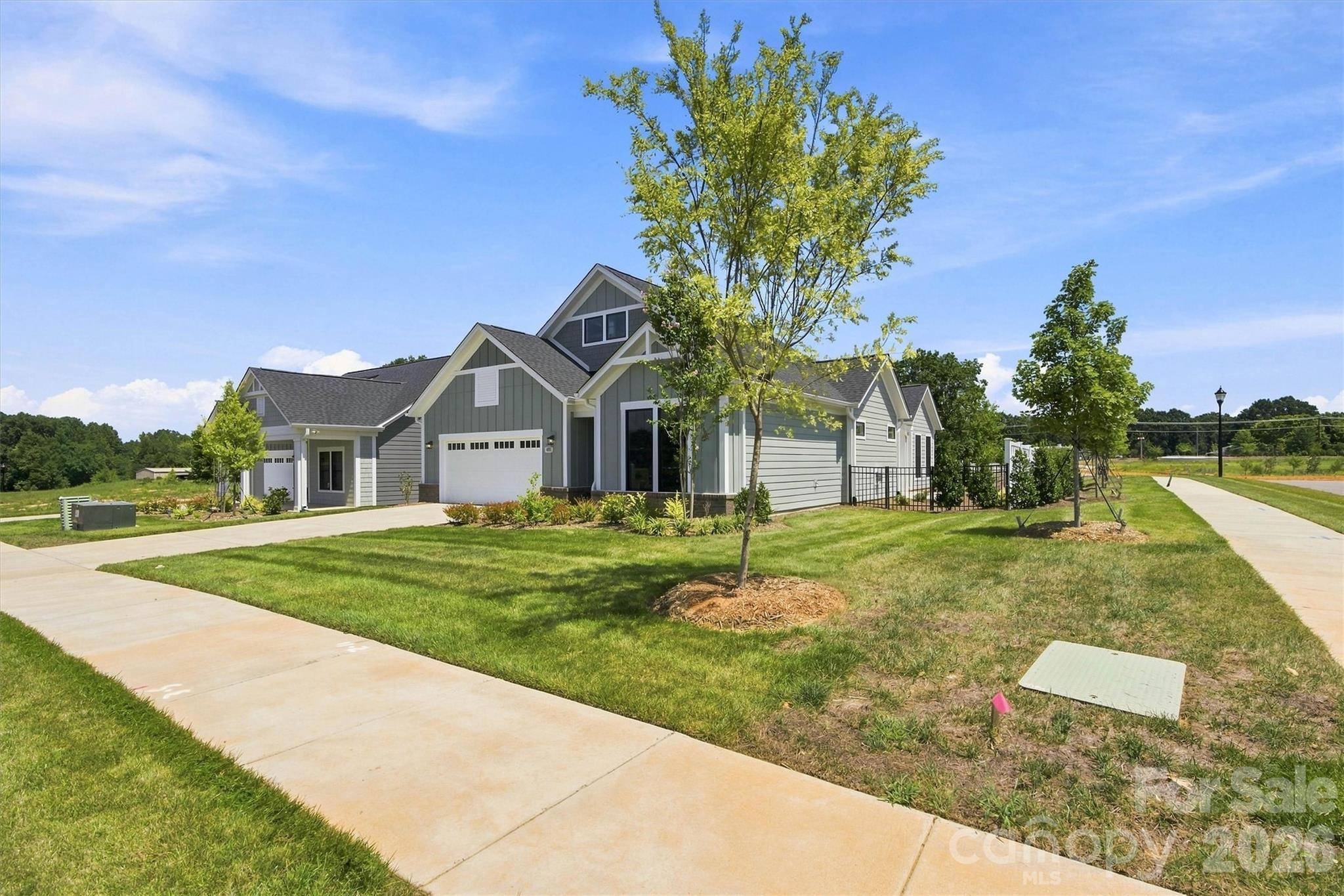4185 Creek Bridge CIR, Charlotte, NC 28213