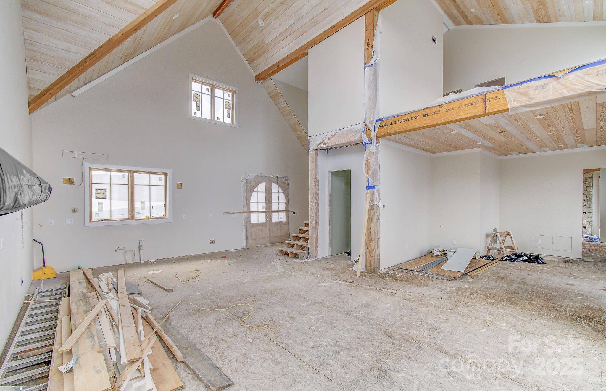 475 Dancing Bear DR, Hendersonville, NC 28792