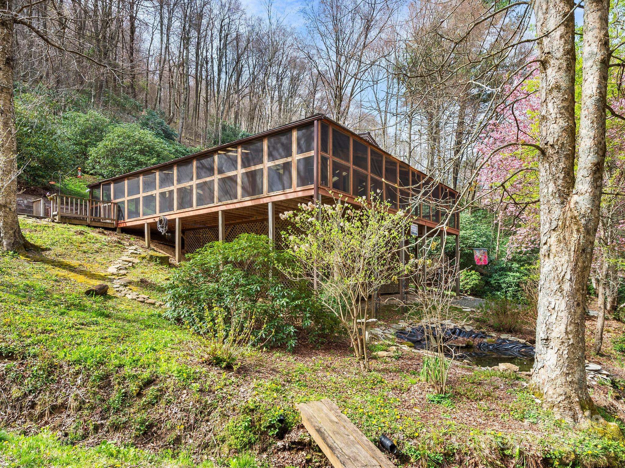 70 Fox RUN, Hot Springs, NC 28743