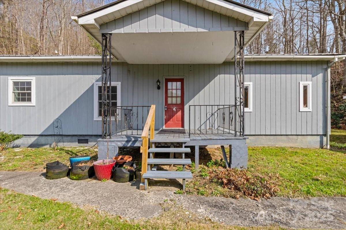 3722/3724 Walnut Creek RD, Marshall, NC 28753